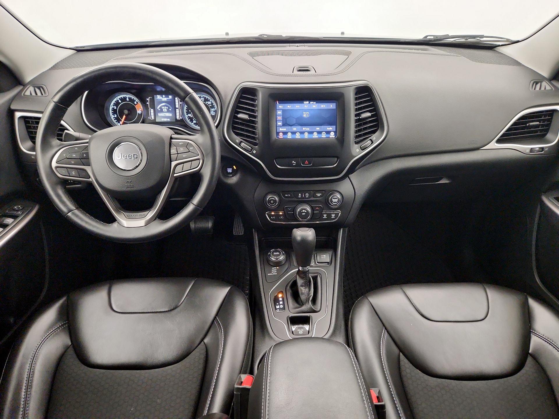 Thumbnail: 2019 Jeep Cherokee - 9