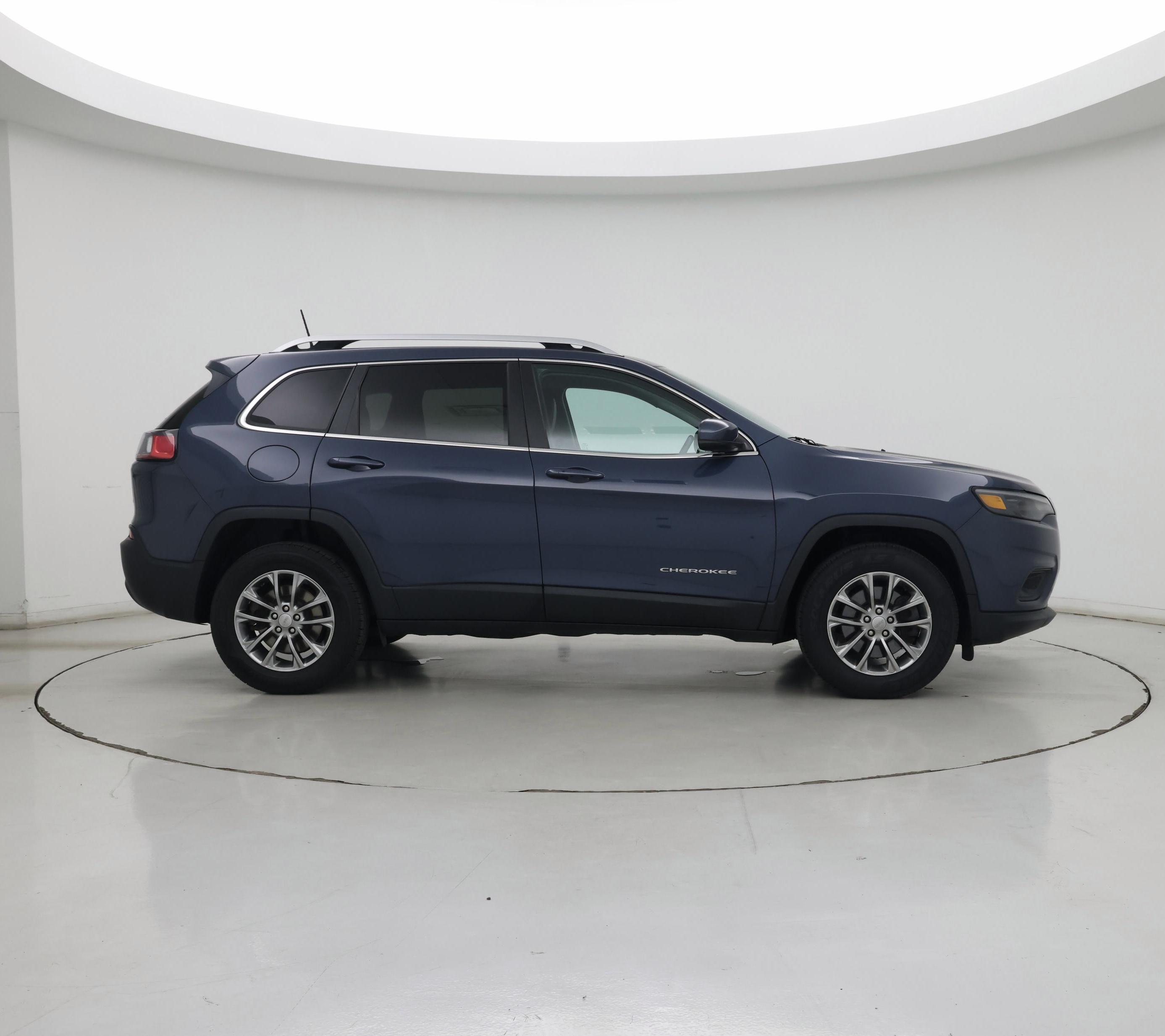 Thumbnail: 2019 Jeep Cherokee - 7