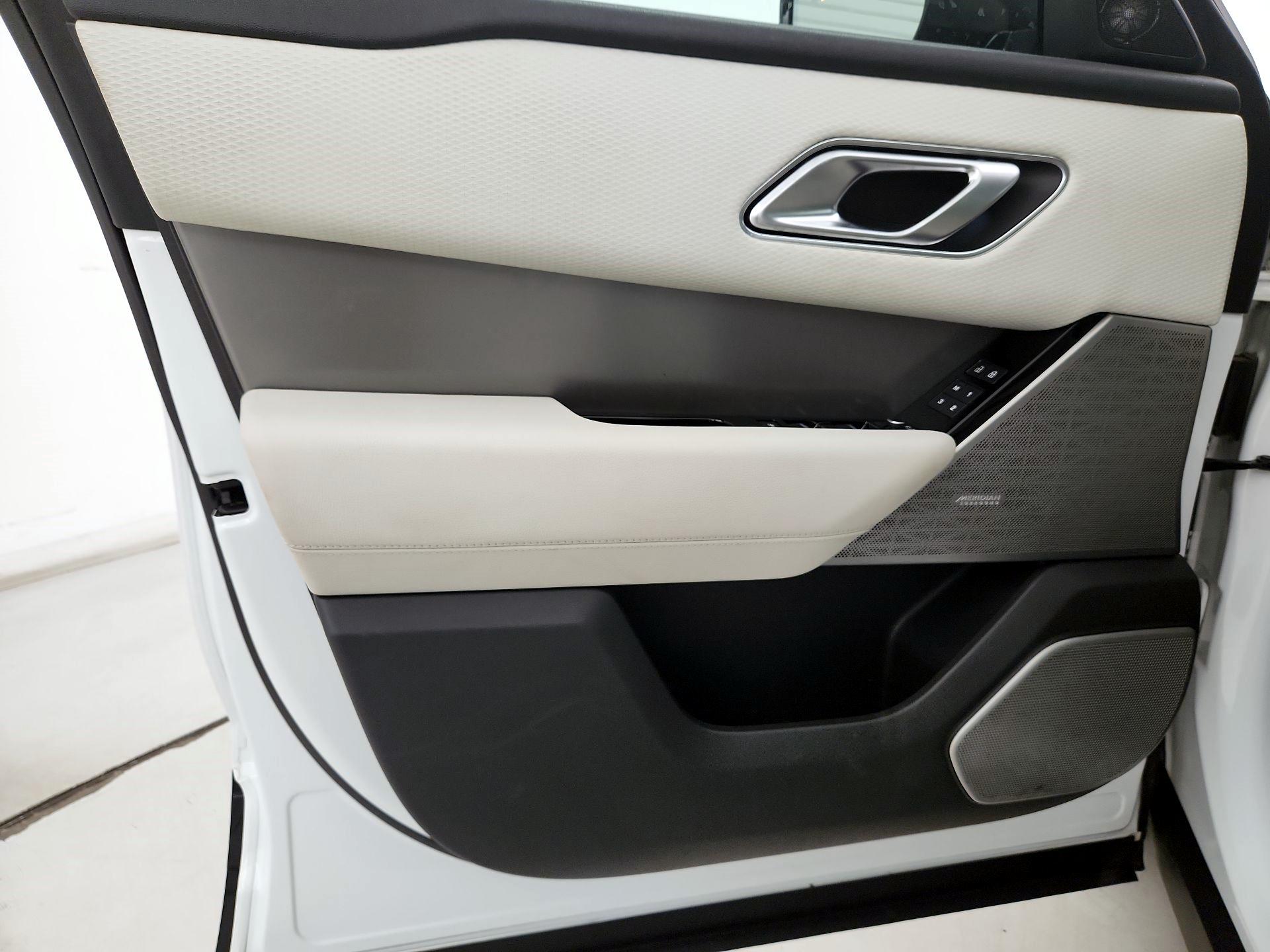 Thumbnail: 2021 Land Rover Range Rover Velar - 12