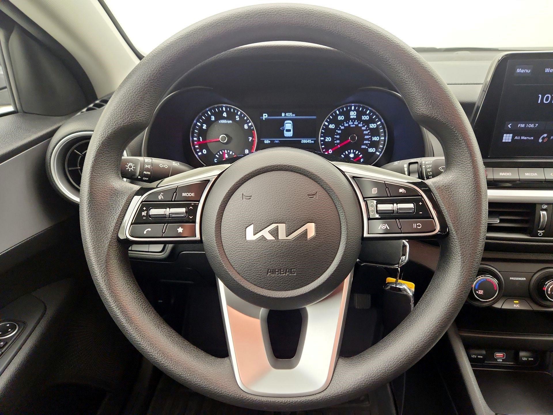 Thumbnail: 2023 Kia Forte - 10