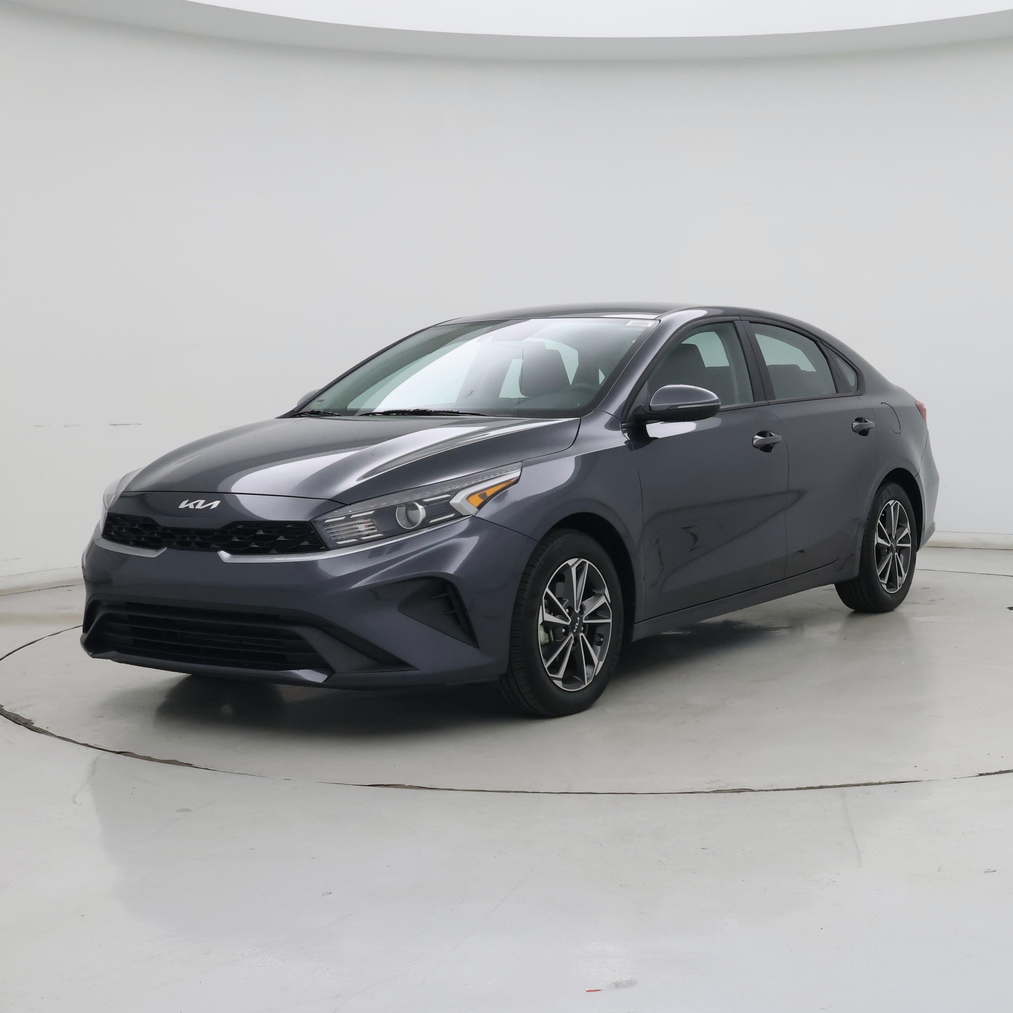 Thumbnail: 2023 Kia Forte - 4