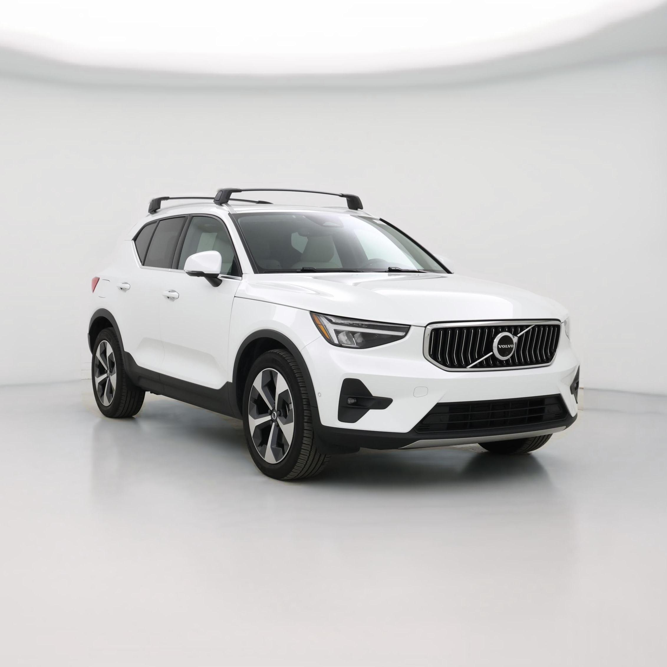 Thumbnail: 2023 Volvo XC40 - 1