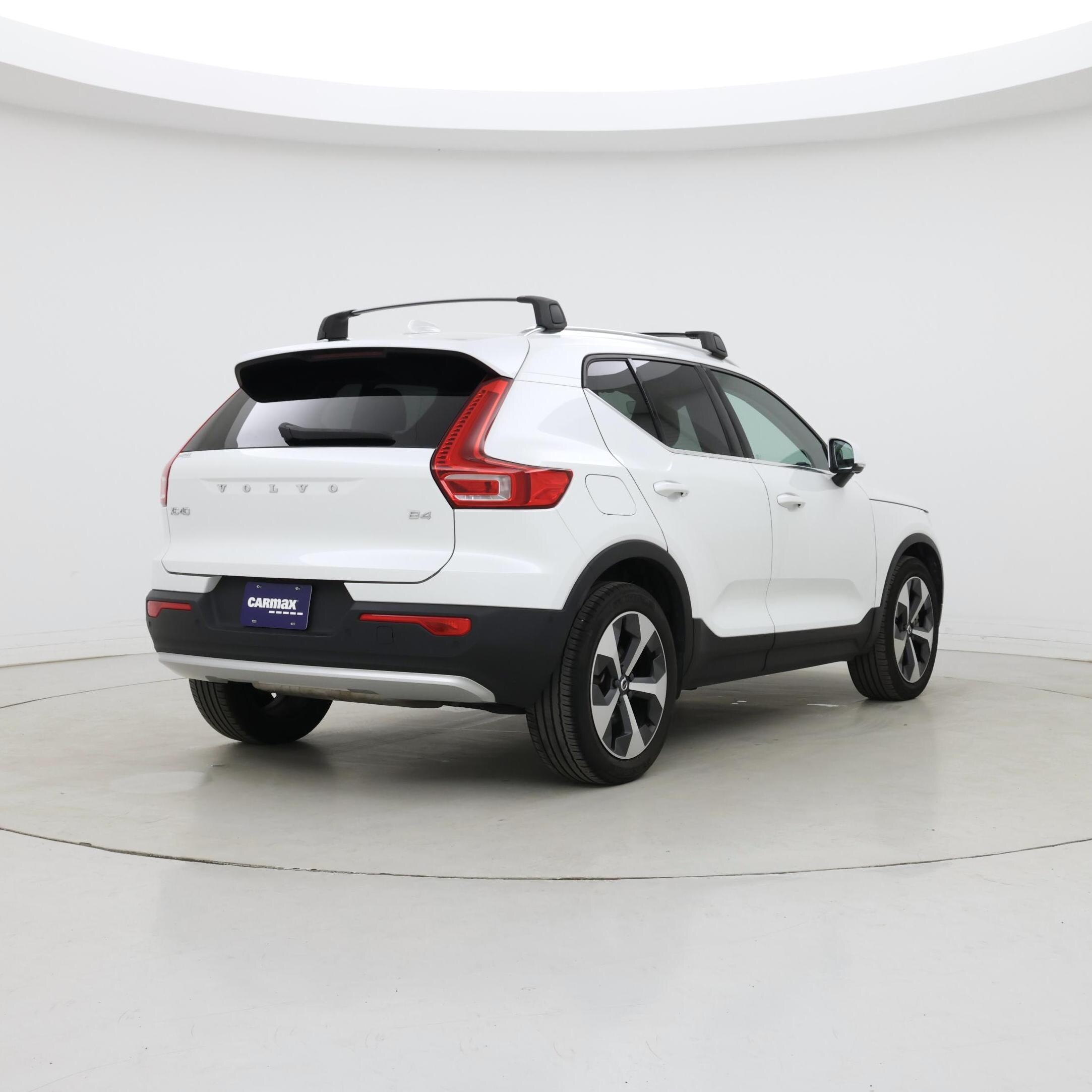 Thumbnail: 2023 Volvo XC40 - 8