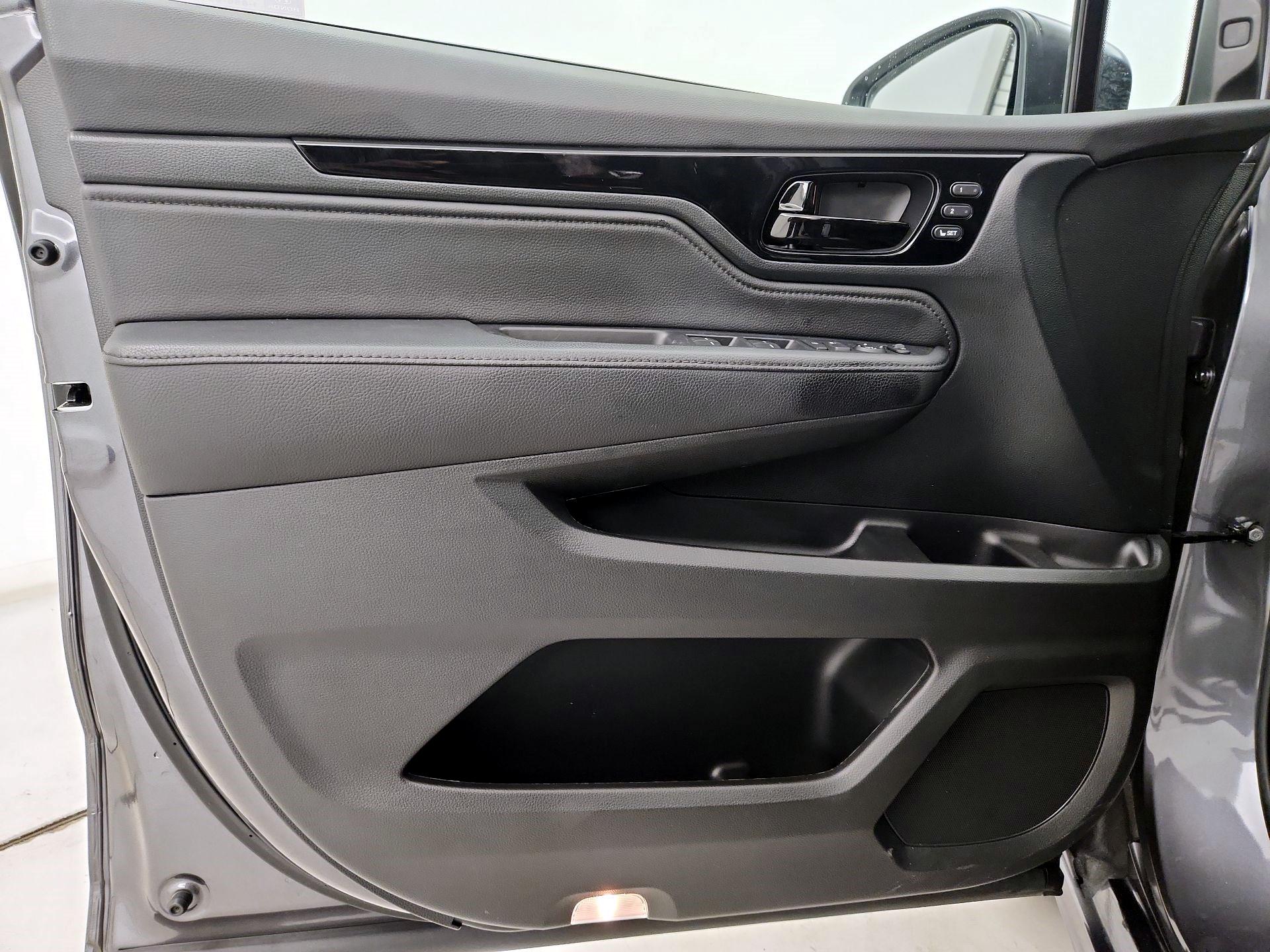 Thumbnail: 2023 Honda Odyssey - 12