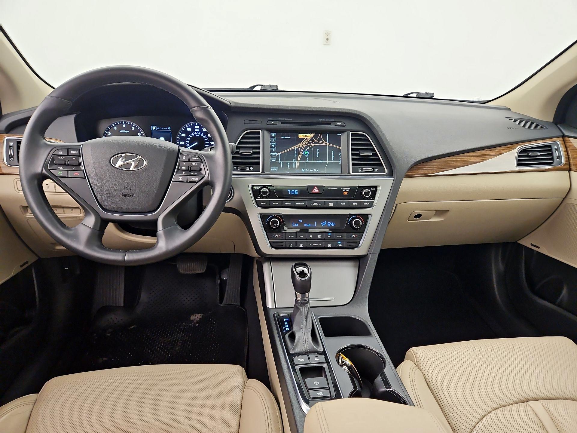 Thumbnail: 2015 Hyundai Sonata - 9