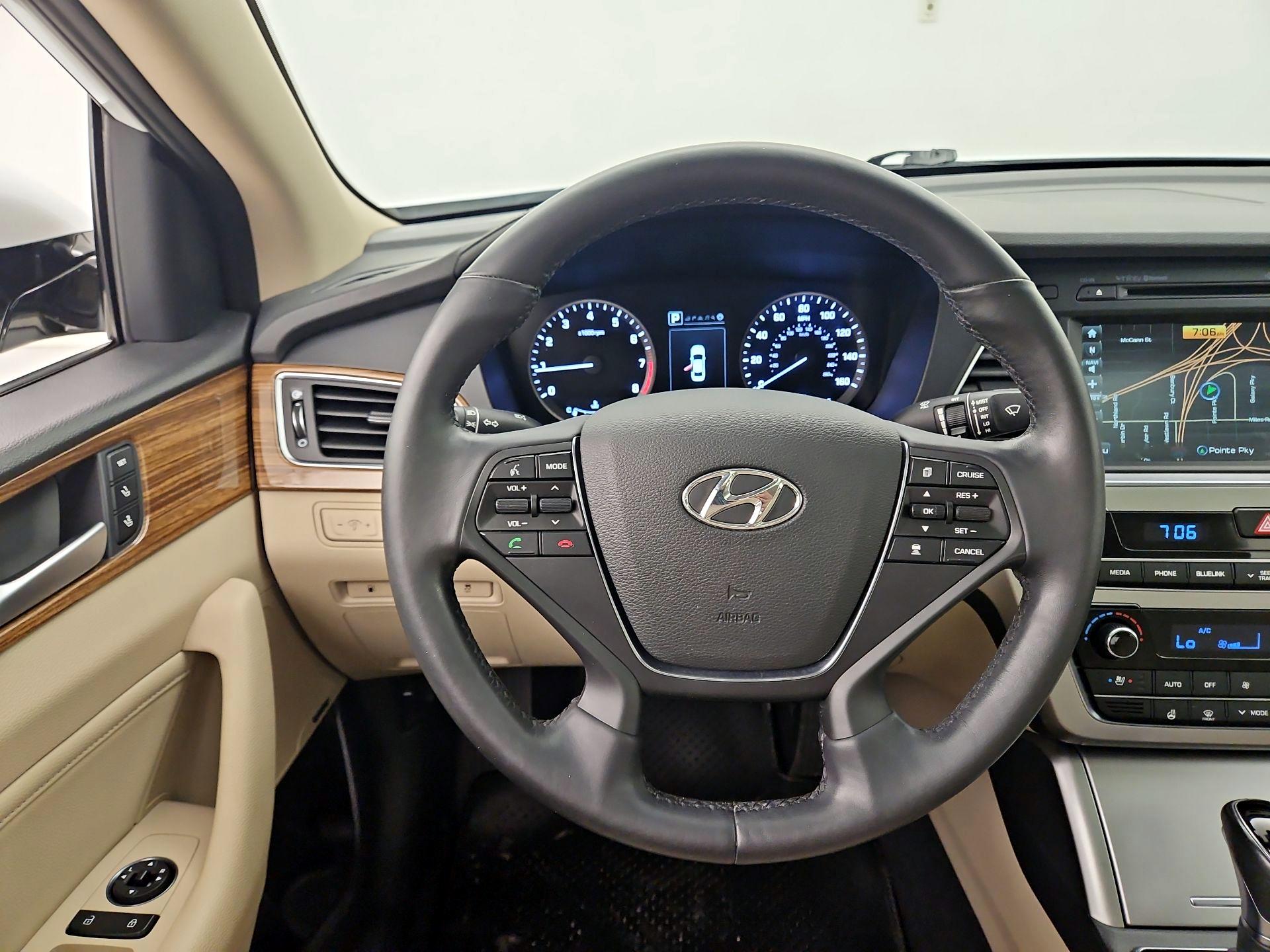 Thumbnail: 2015 Hyundai Sonata - 10