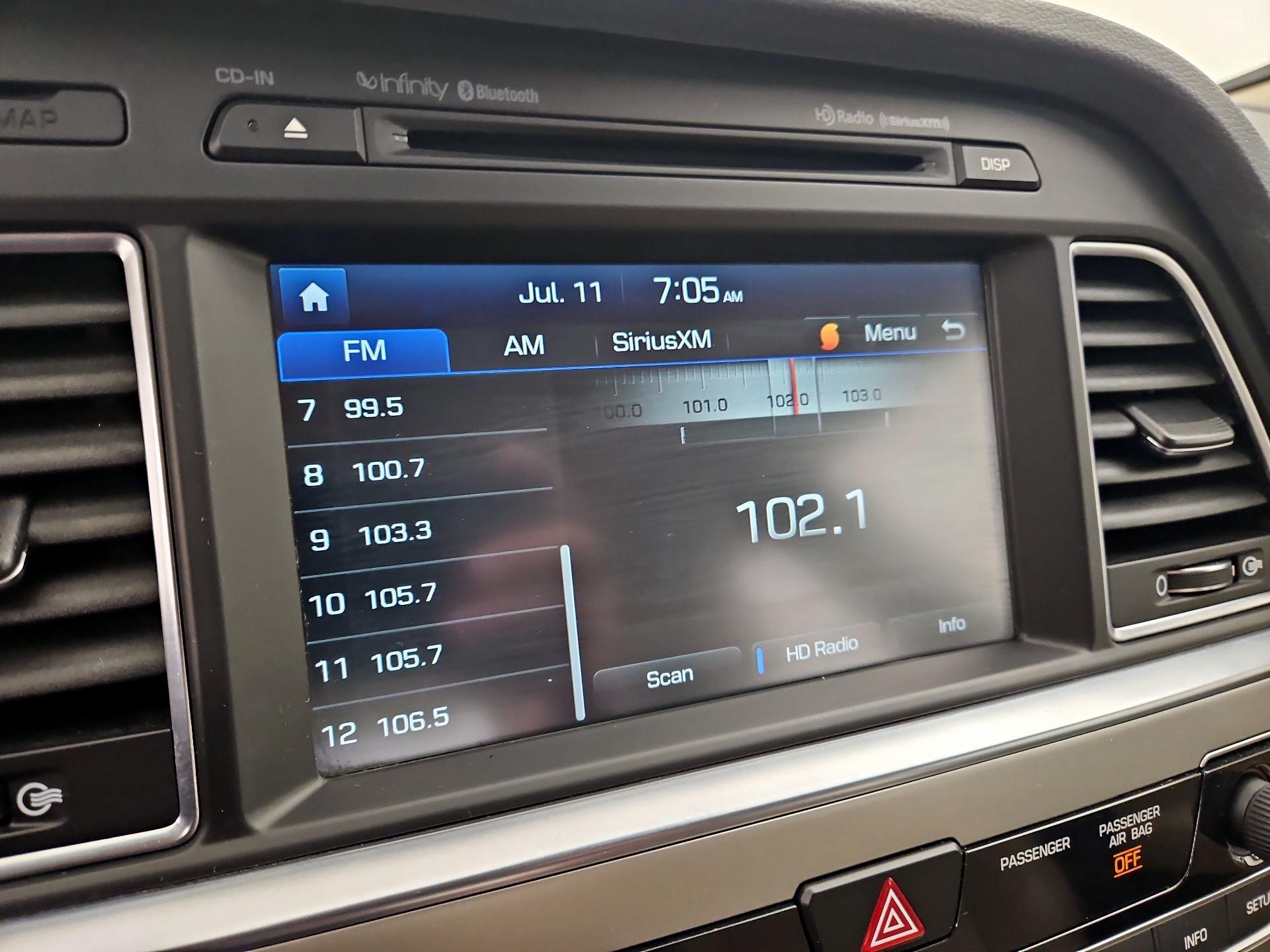 Thumbnail: 2015 Hyundai Sonata - 16