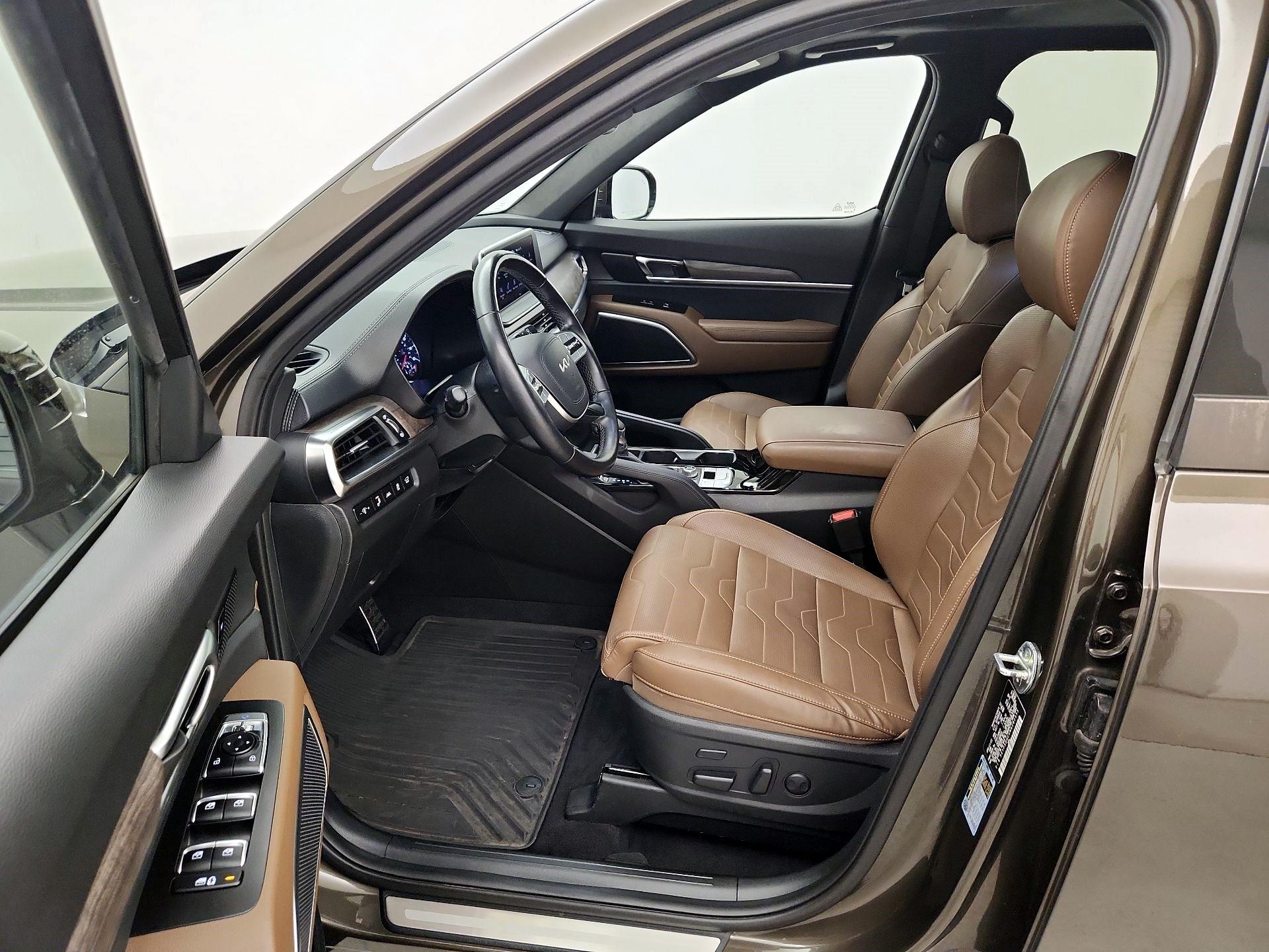 Thumbnail: 2022 Kia Telluride - 11