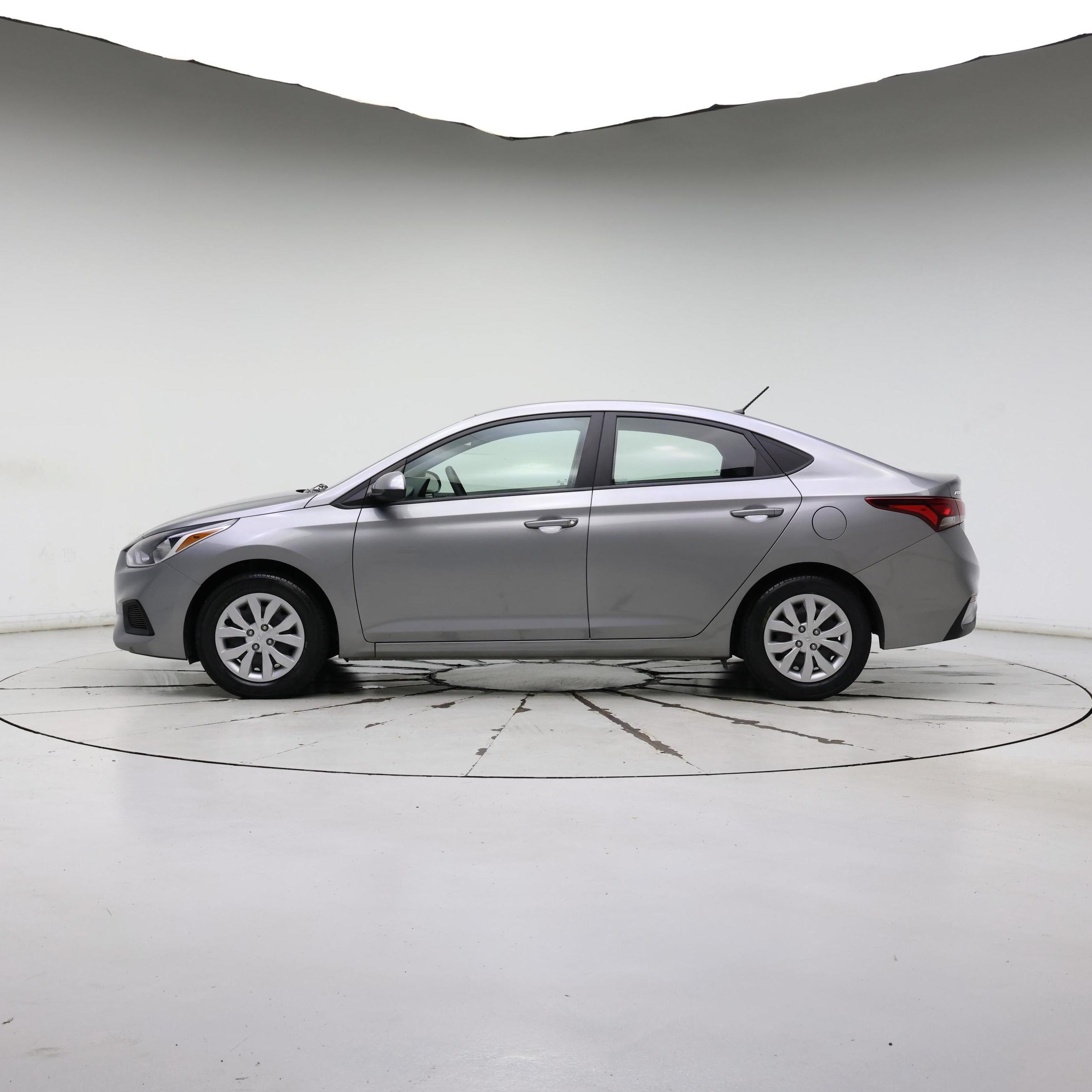 Thumbnail: 2022 Hyundai Accent - 3