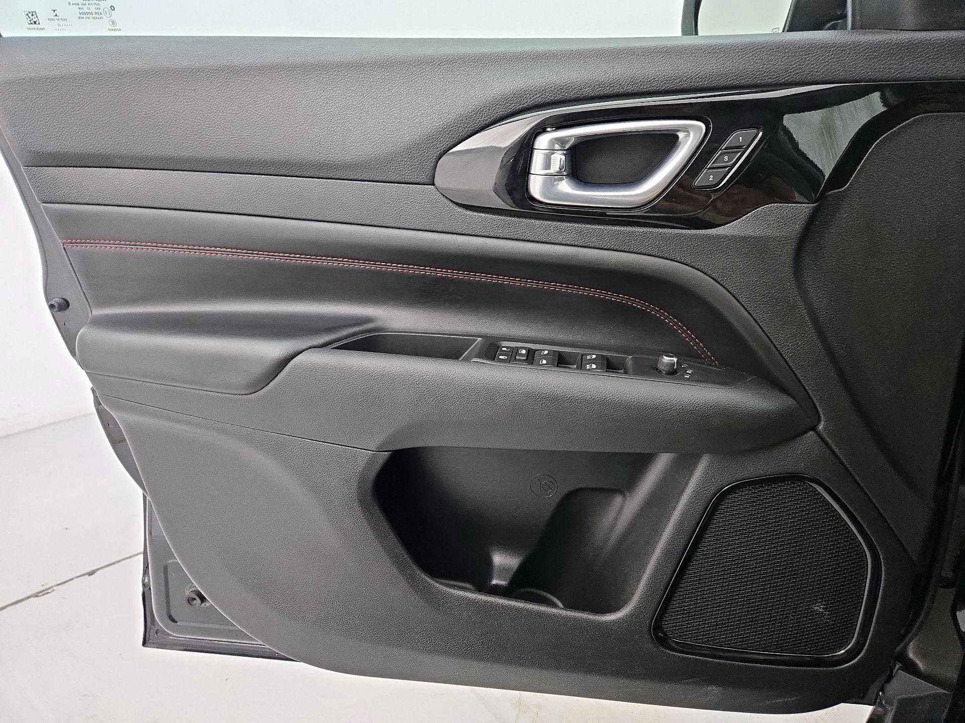 Thumbnail: 2022 Jeep Compass - 12