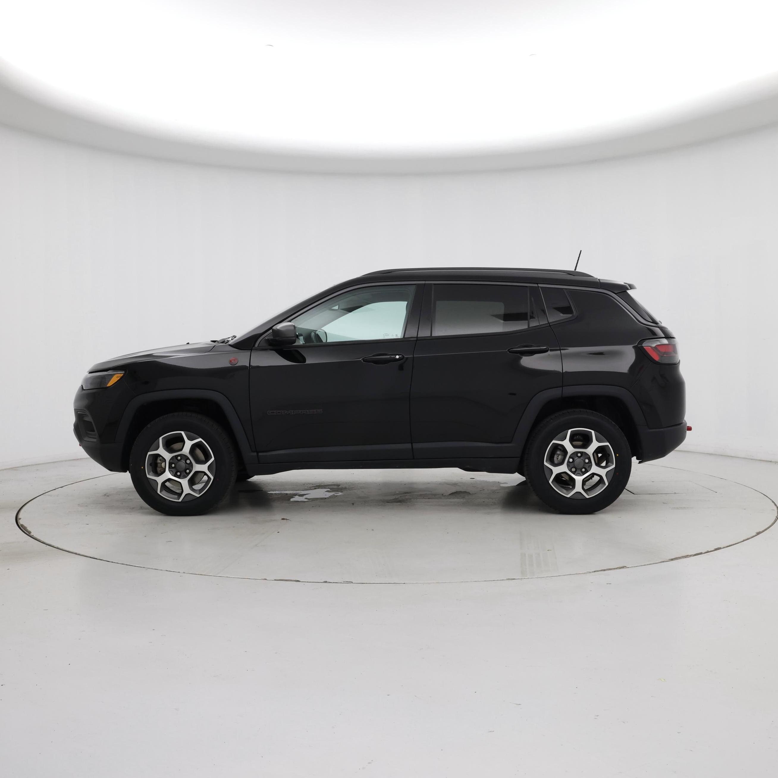 Thumbnail: 2022 Jeep Compass - 3