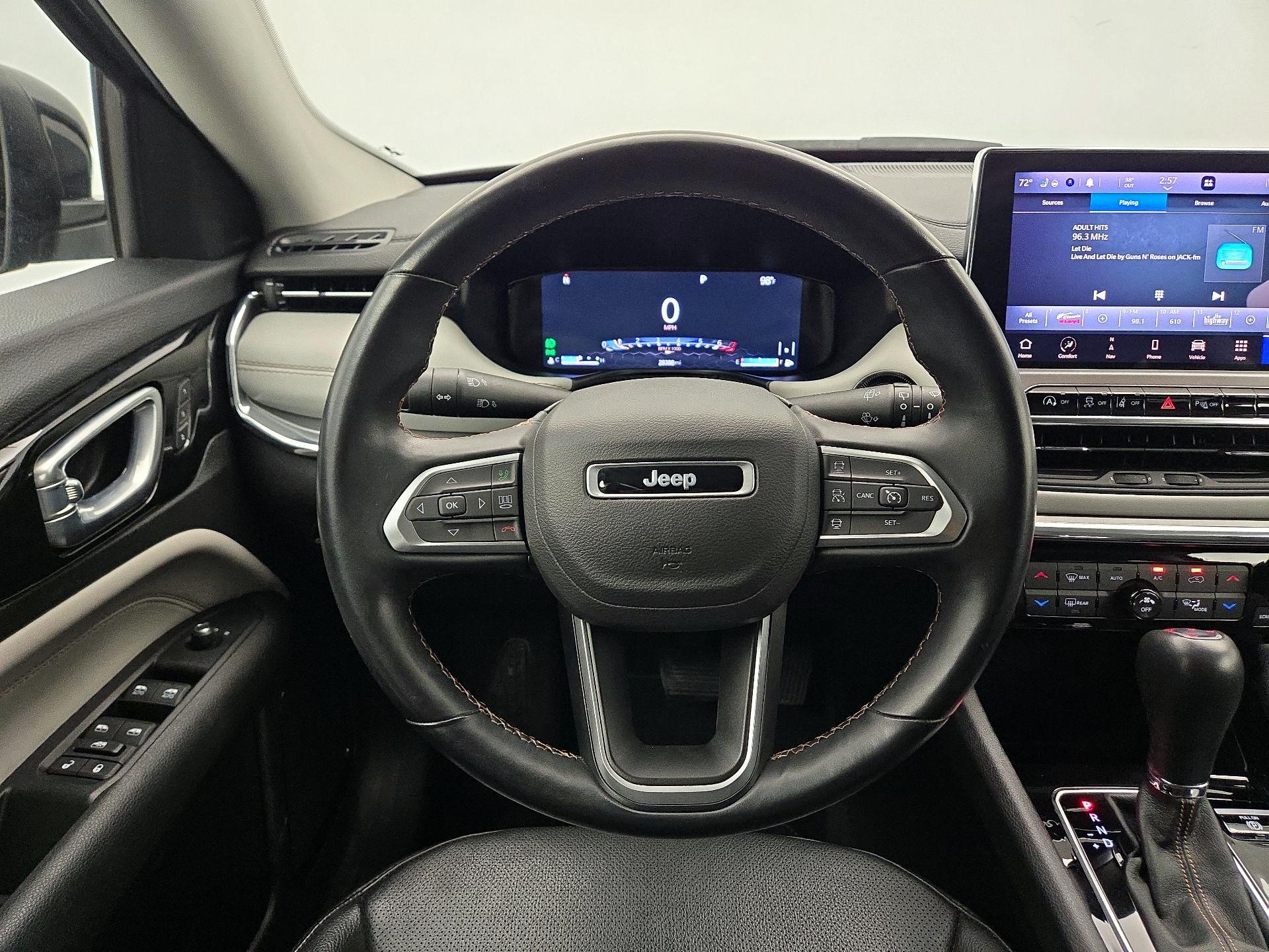 Thumbnail: 2022 Jeep Compass - 10