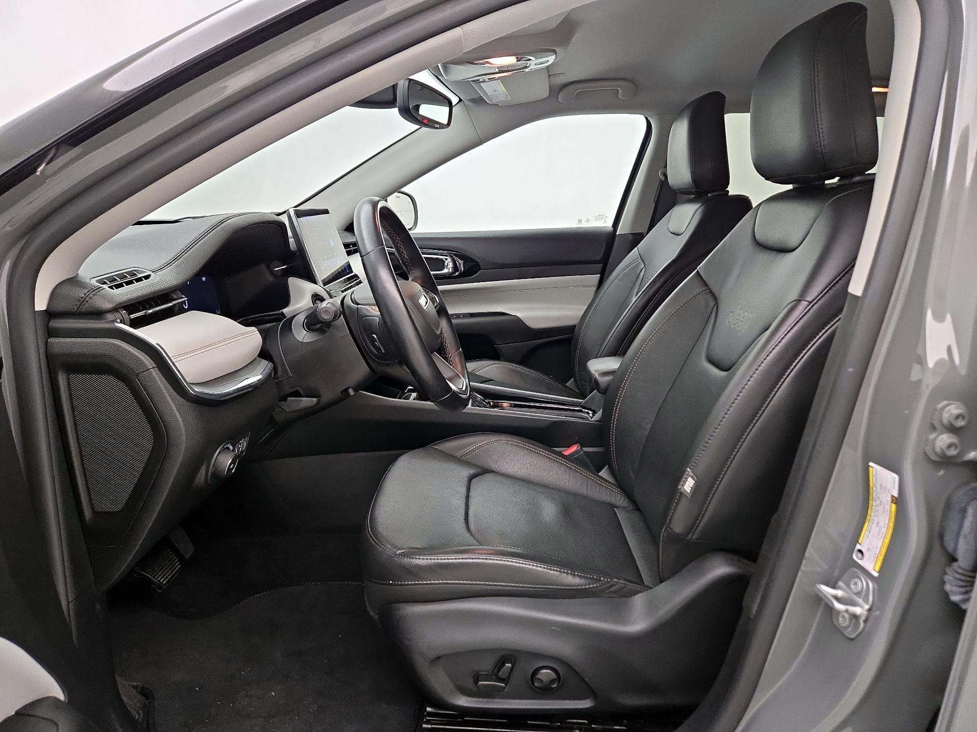 Thumbnail: 2022 Jeep Compass - 11