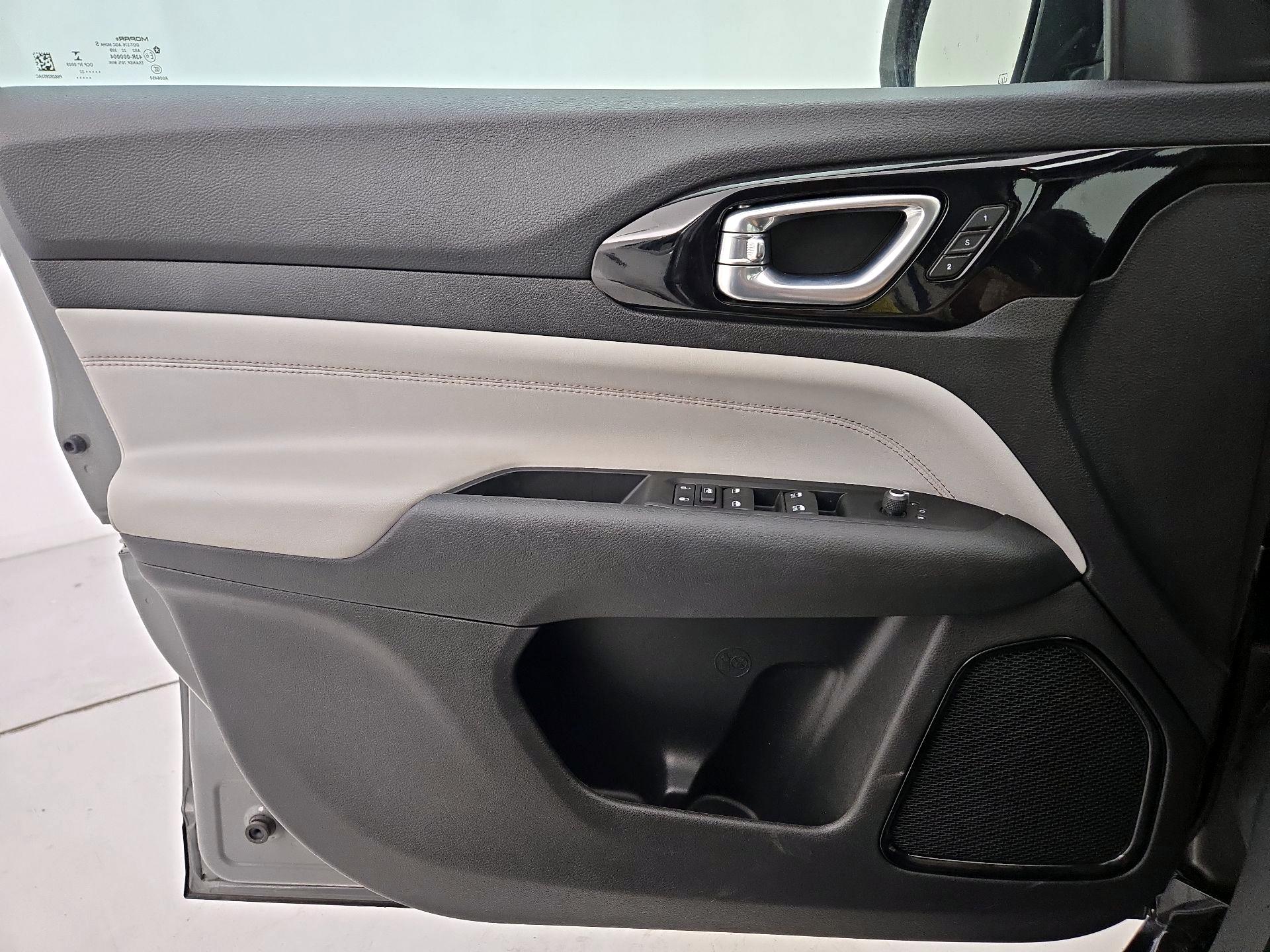 Thumbnail: 2022 Jeep Compass - 12