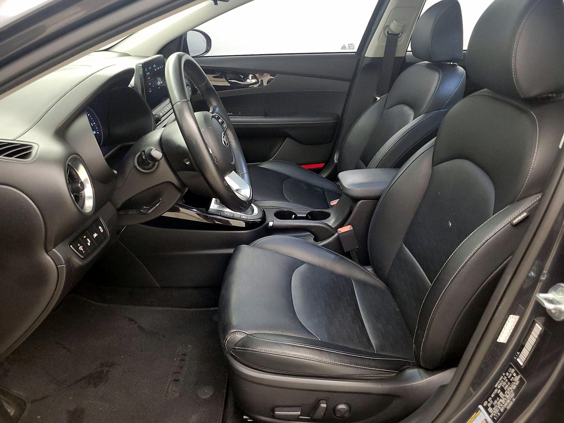 Thumbnail: 2021 Kia Forte - 11