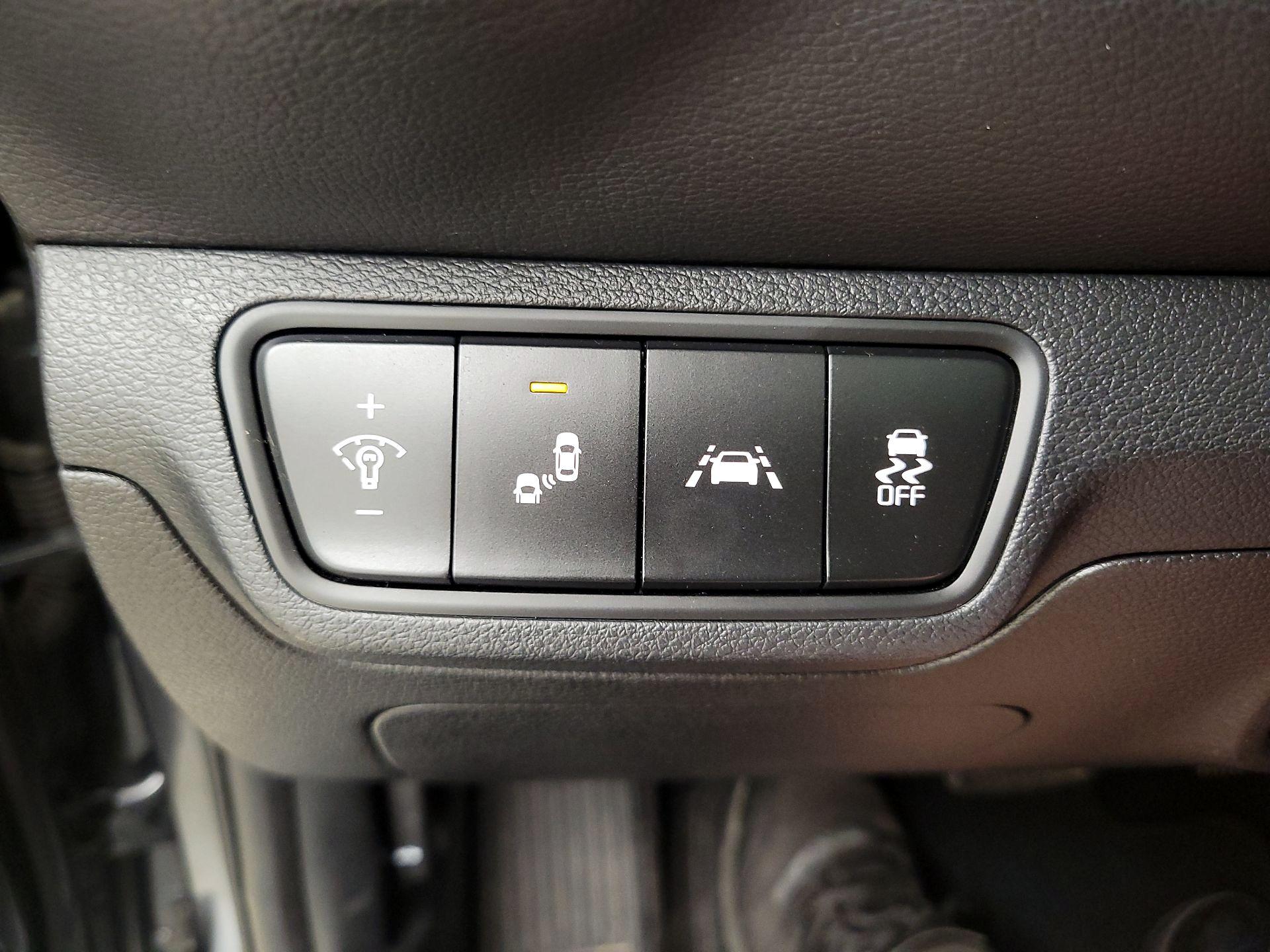 Thumbnail: 2021 Kia Forte - 13