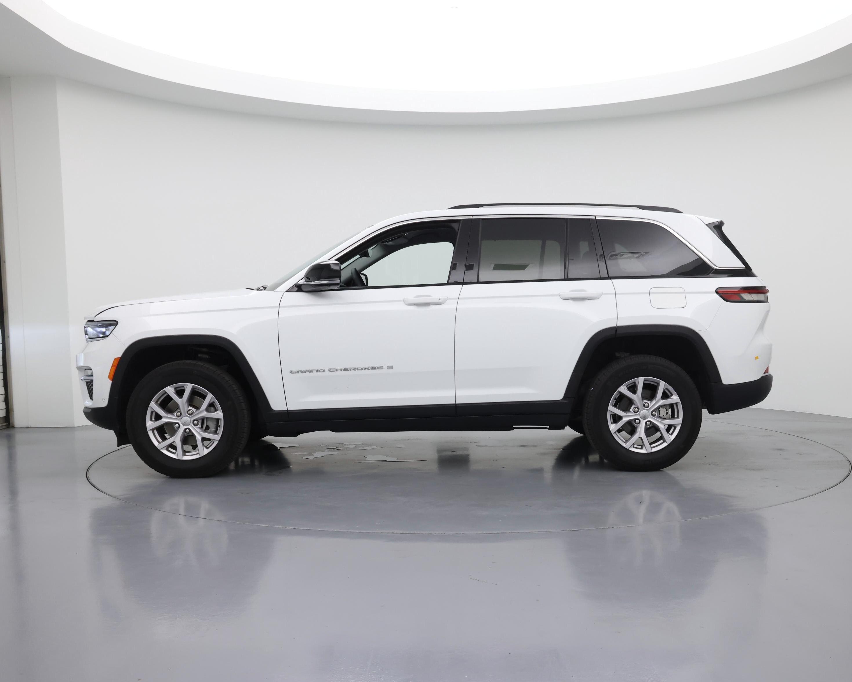 Thumbnail: 2022 Jeep Grand Cherokee - 3