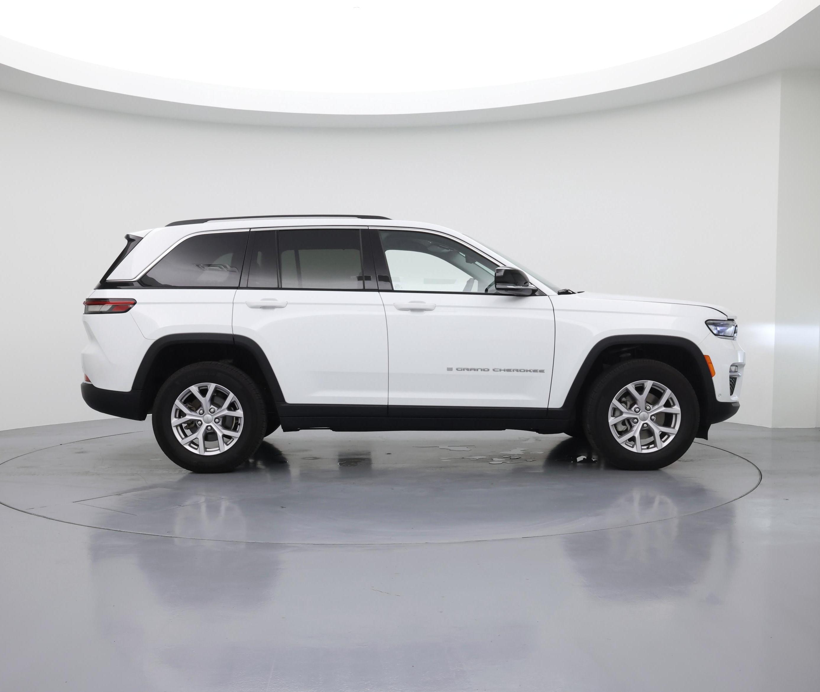 Thumbnail: 2022 Jeep Grand Cherokee - 7