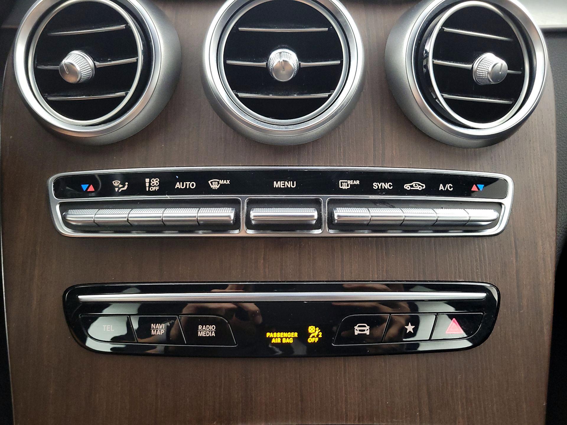 Thumbnail: 2020 Mercedes-Benz GLC - 16