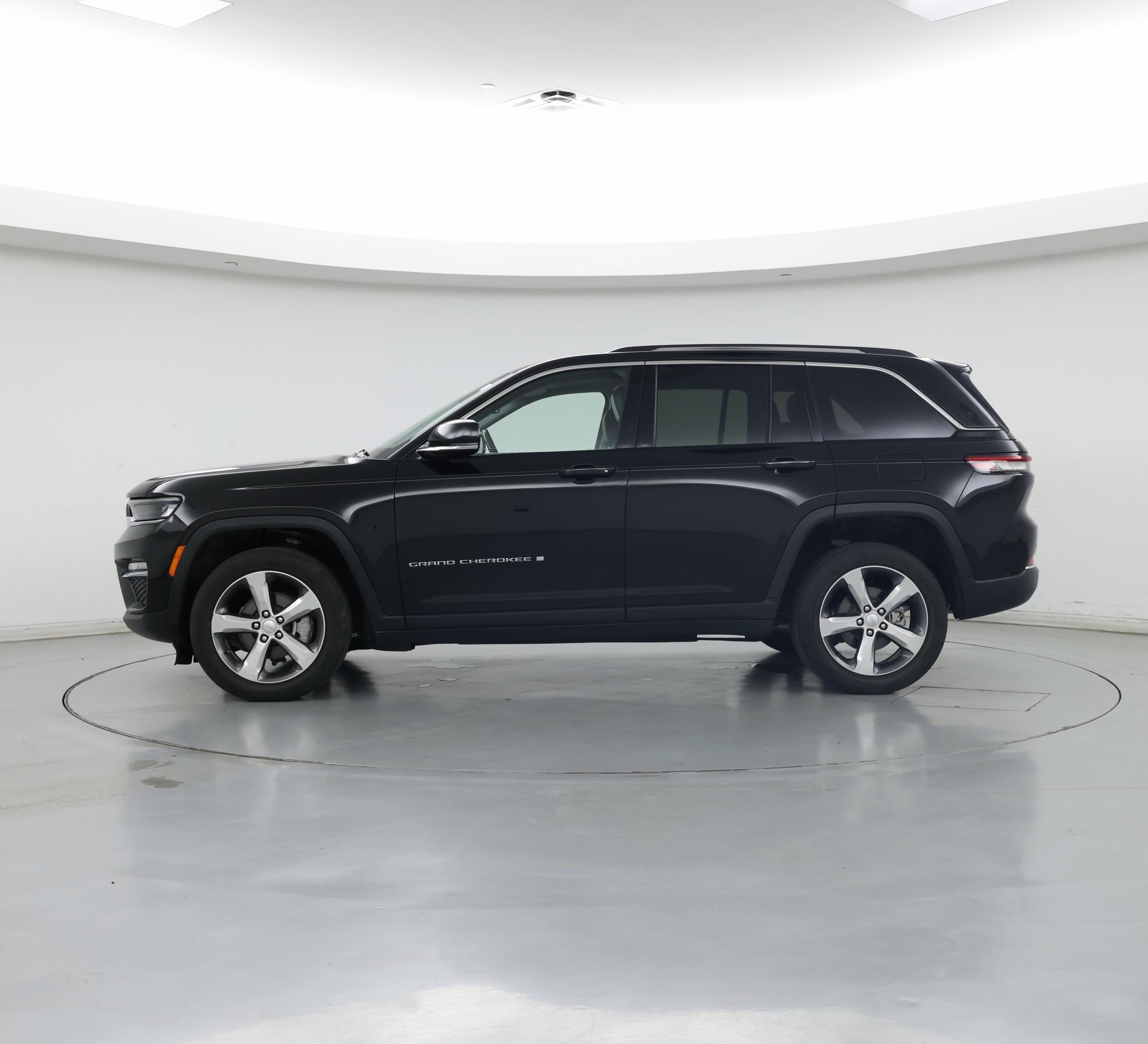 Thumbnail: 2022 Jeep Grand Cherokee - 3