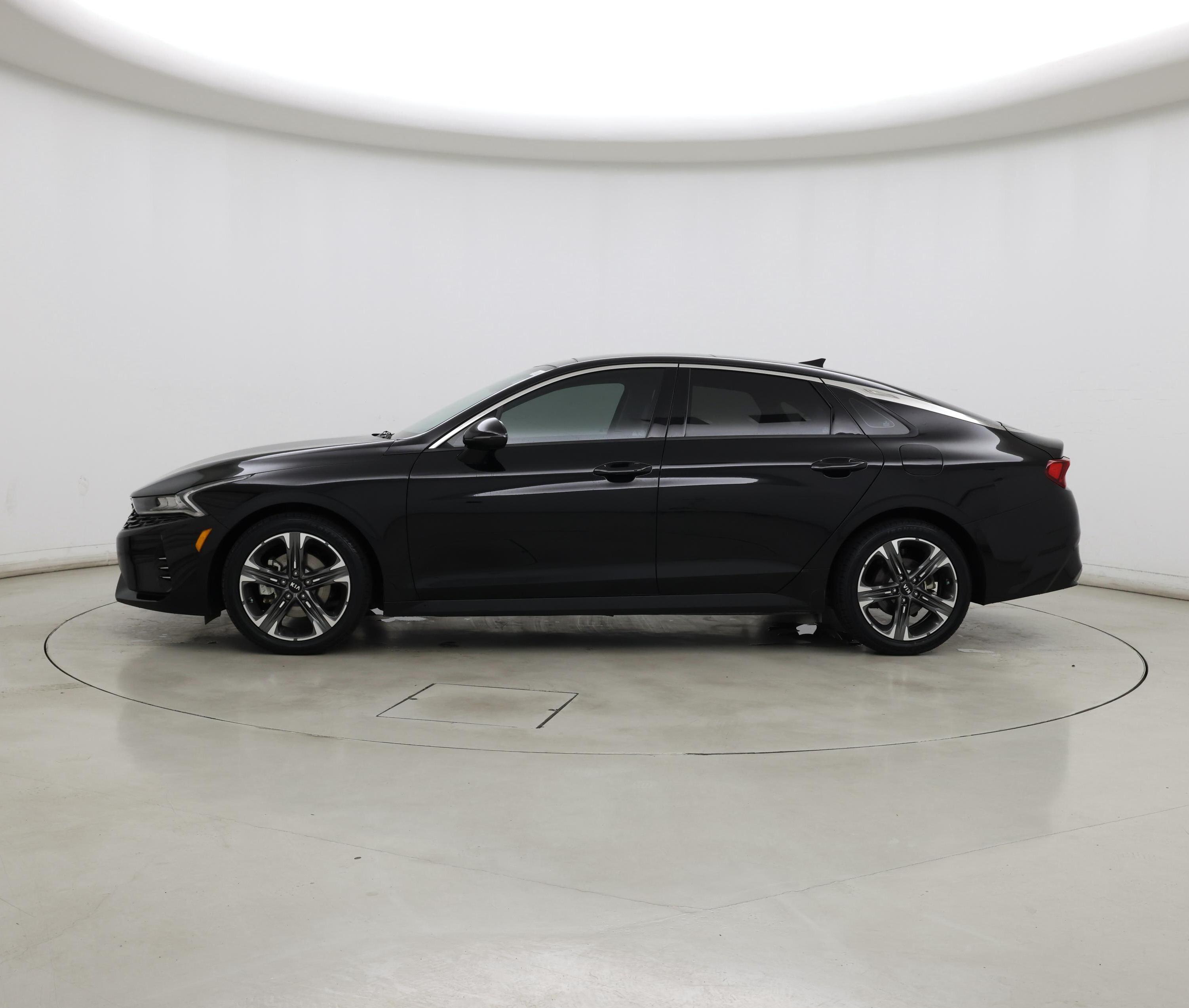 Thumbnail: 2021 Kia K5 - 3