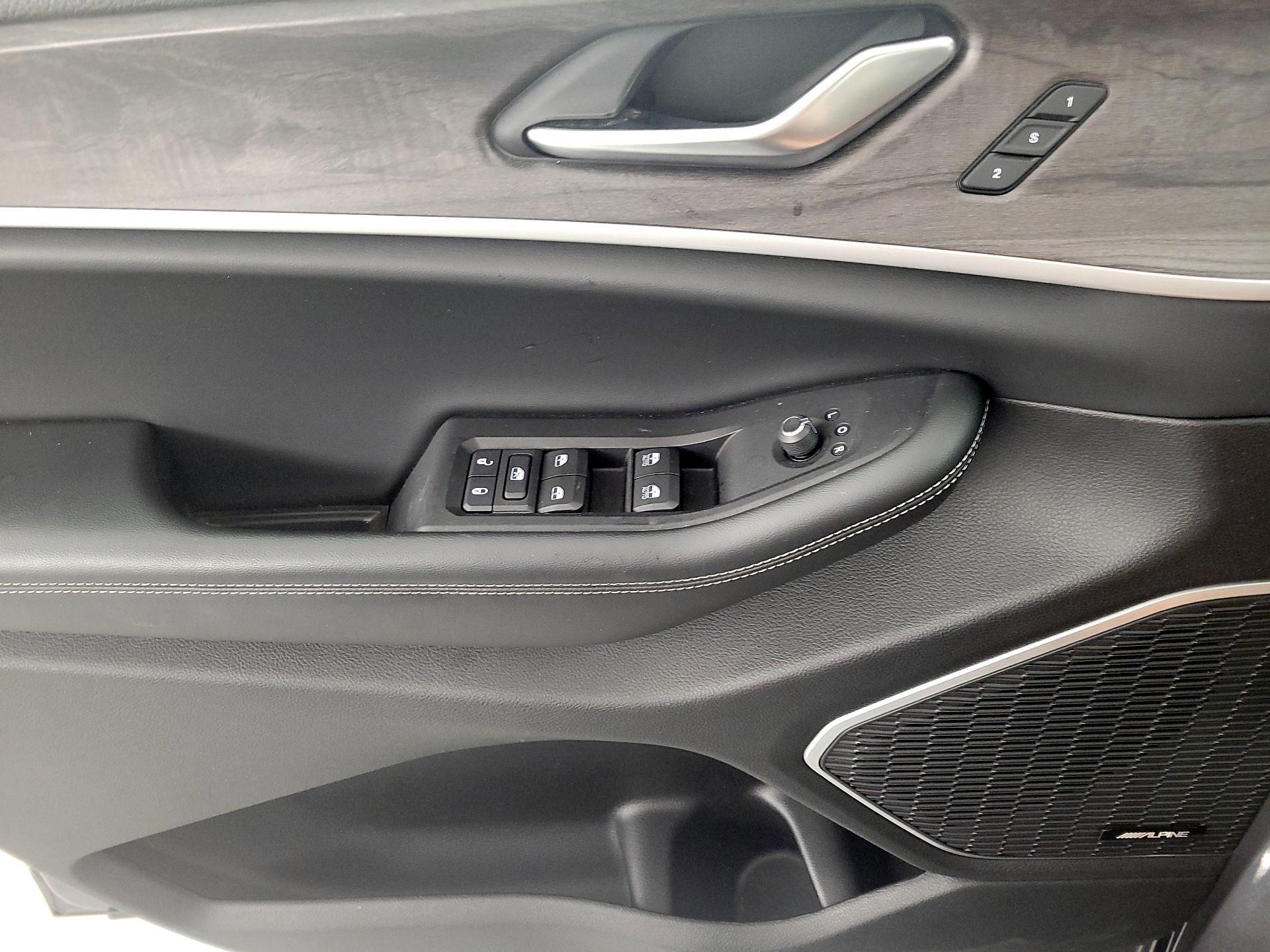 Thumbnail: 2022 Jeep Grand Cherokee - 12