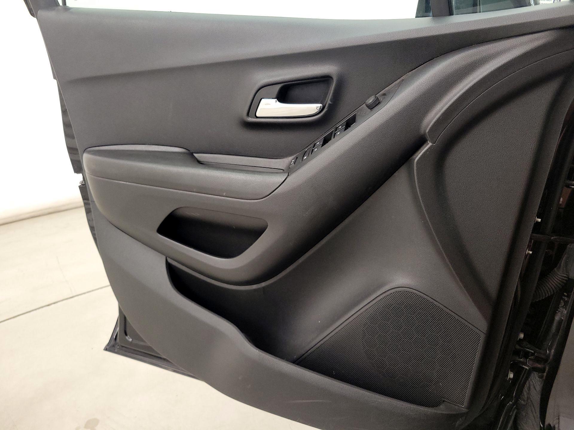 Thumbnail: 2022 Chevrolet Trax - 12
