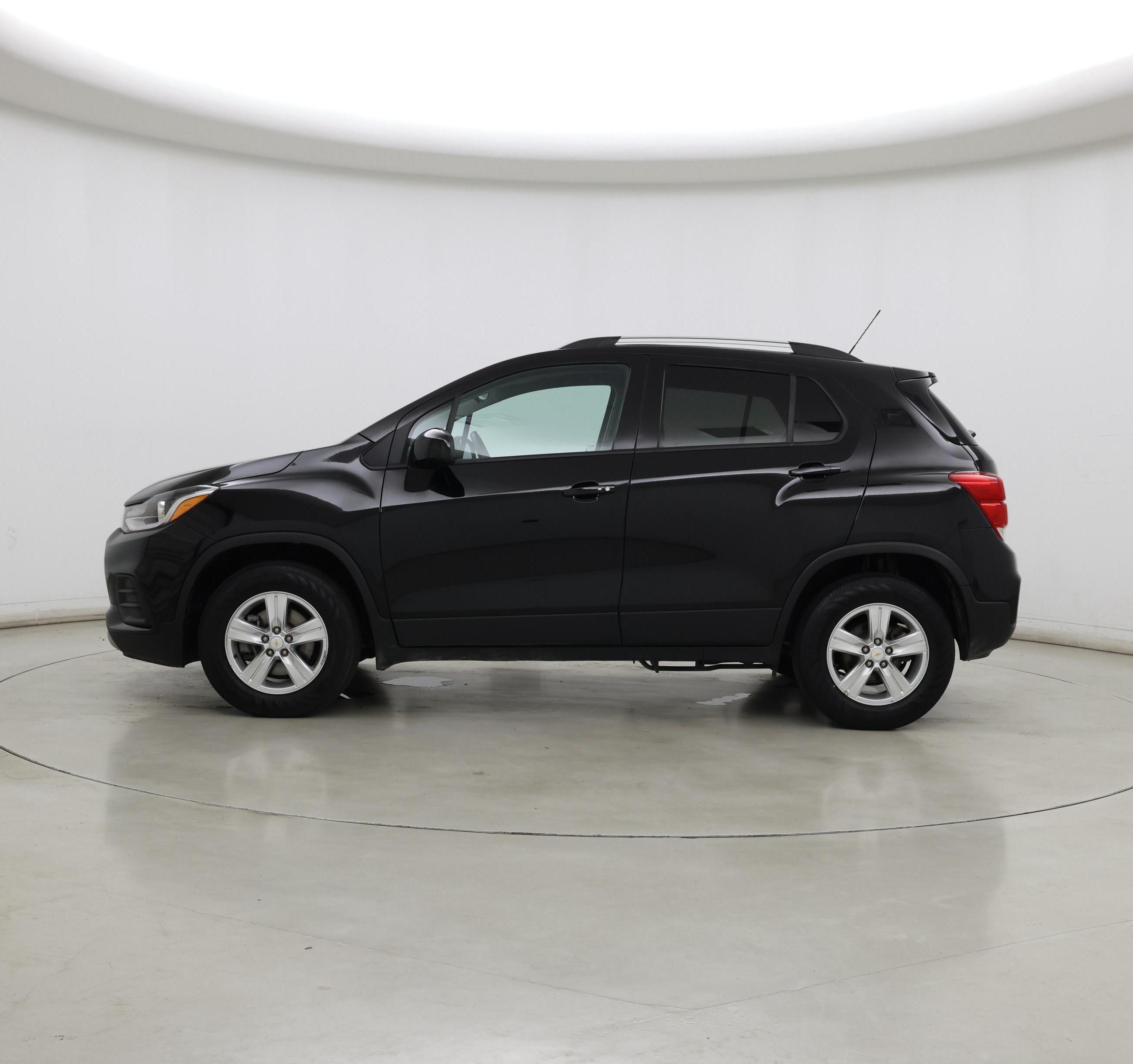 Thumbnail: 2022 Chevrolet Trax - 3