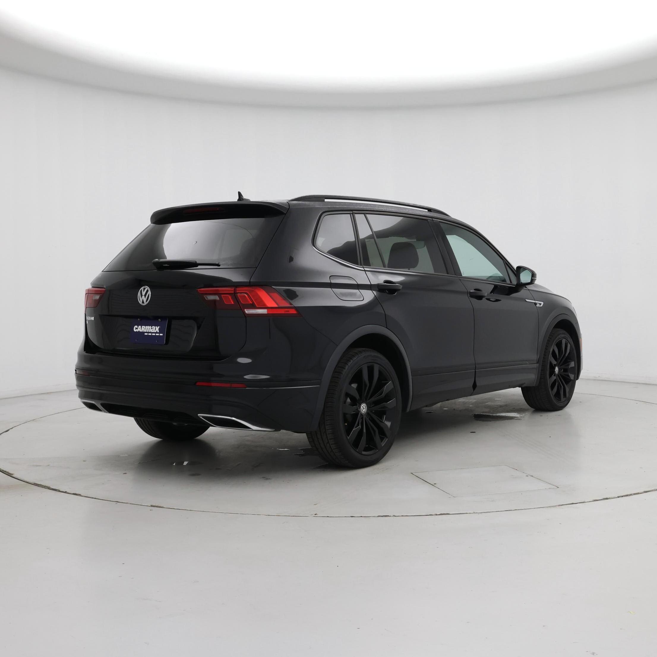 Thumbnail: 2021 Volkswagen Tiguan - 8