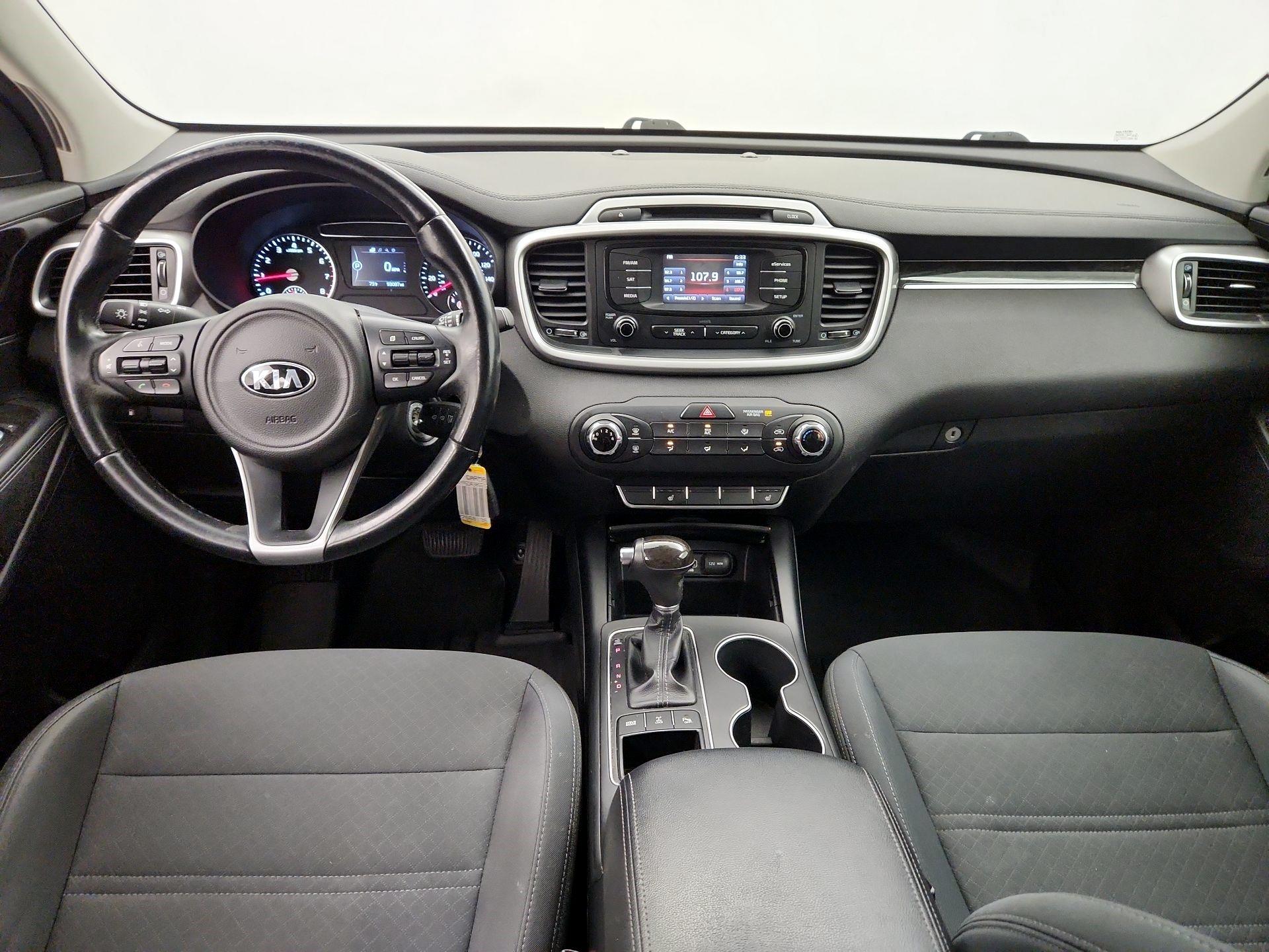 Thumbnail: 2016 Kia Sorento - 9