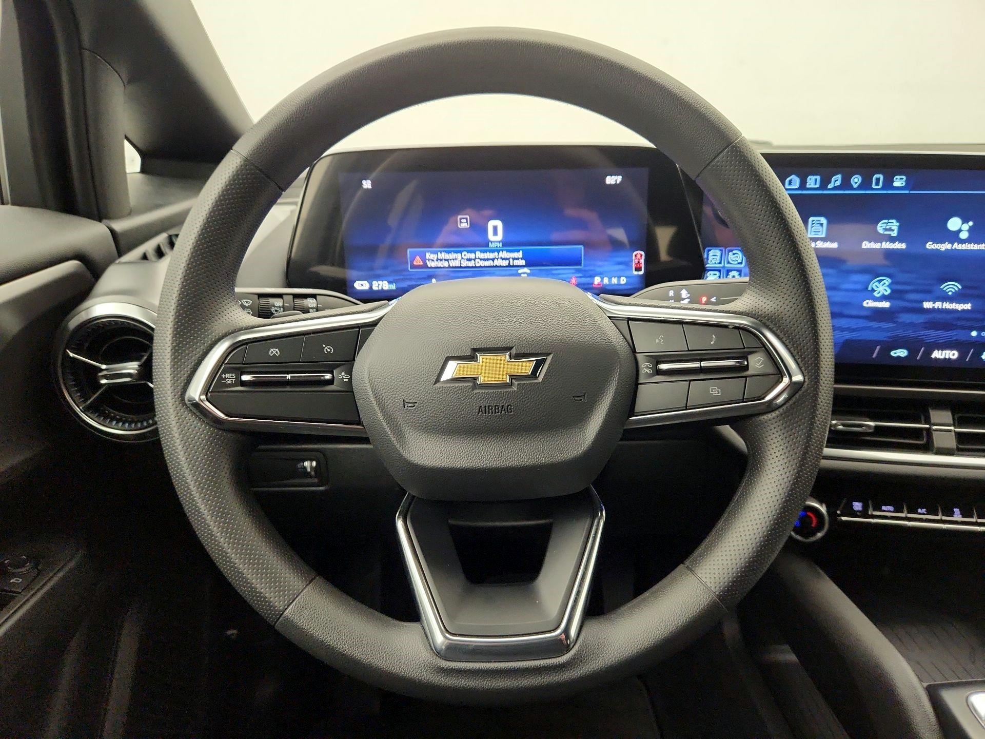 Thumbnail: 2025 Chevrolet Equinox - 10