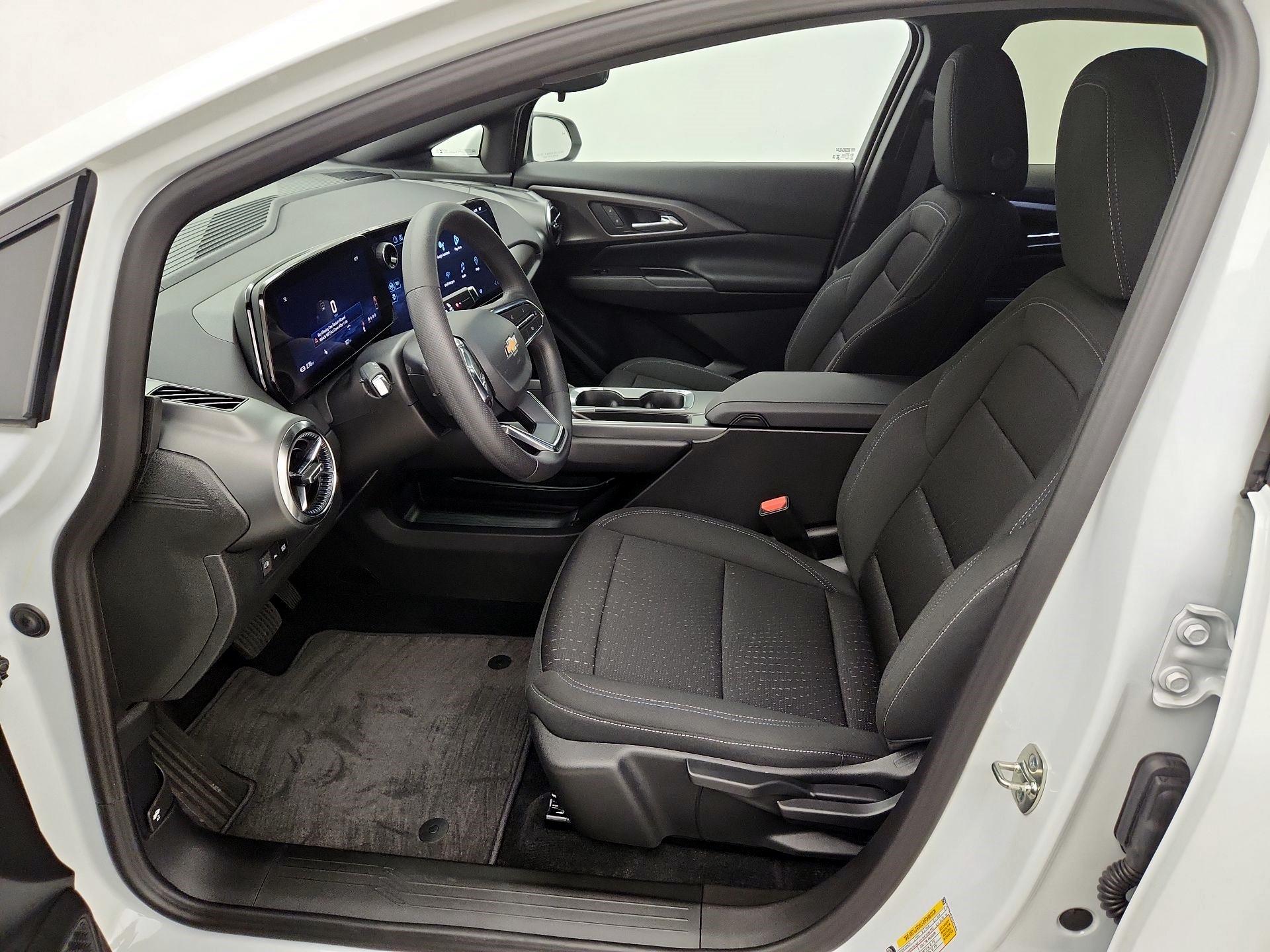 Thumbnail: 2025 Chevrolet Equinox - 11