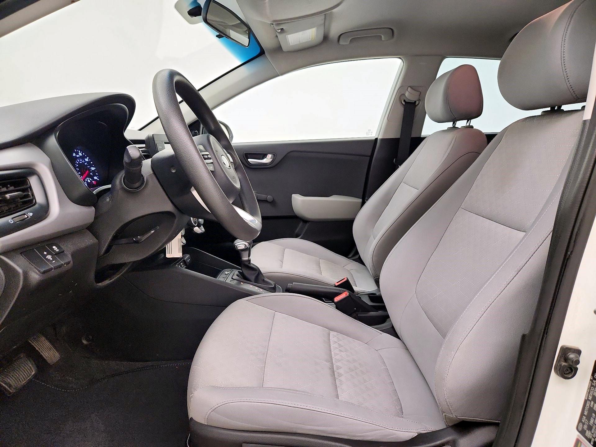 Thumbnail: 2018 Kia Rio - 11
