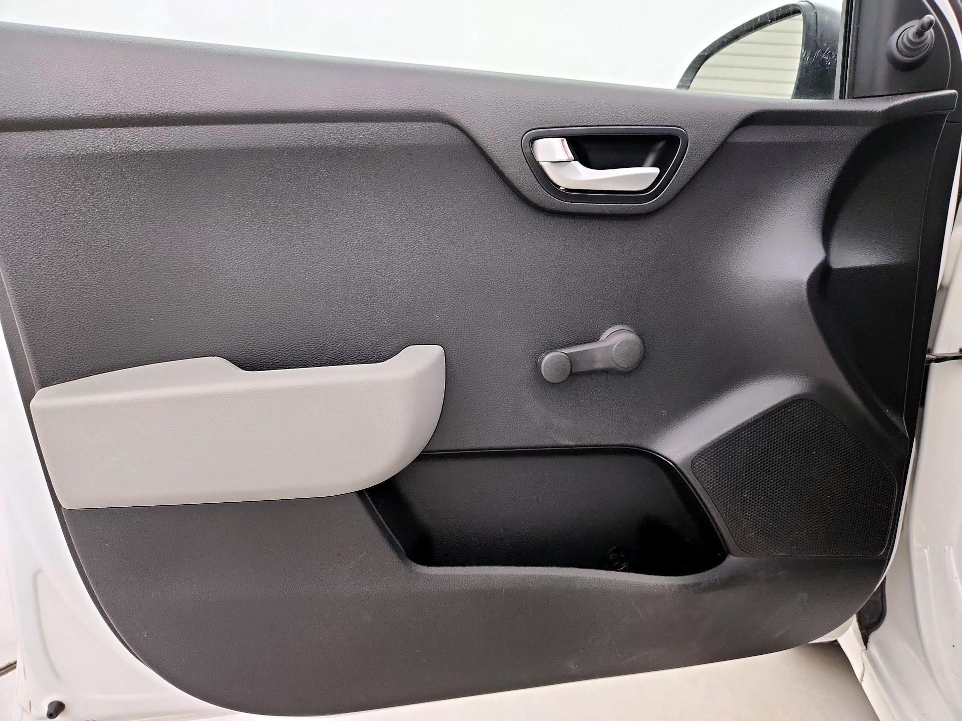 Thumbnail: 2018 Kia Rio - 12