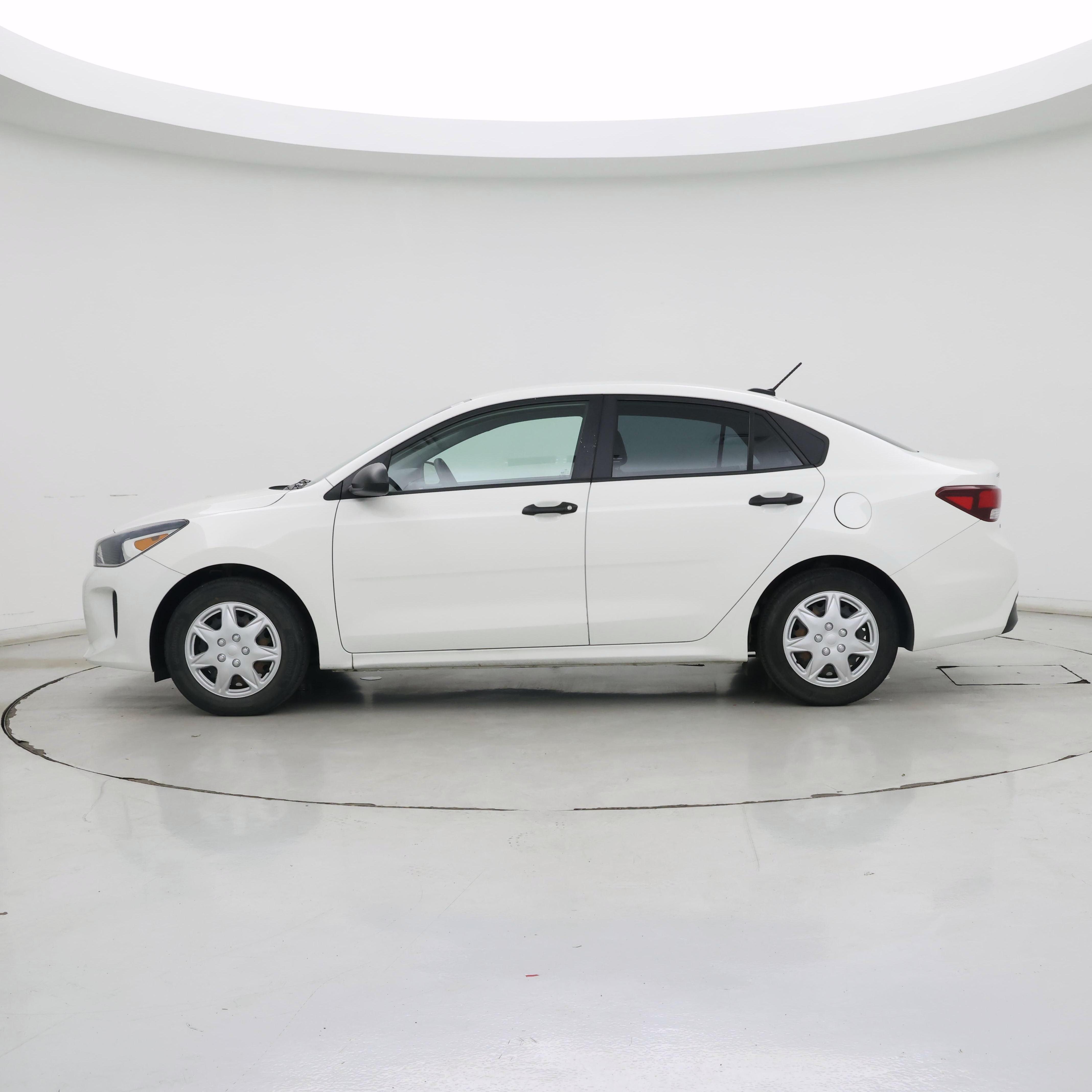 Thumbnail: 2018 Kia Rio - 3
