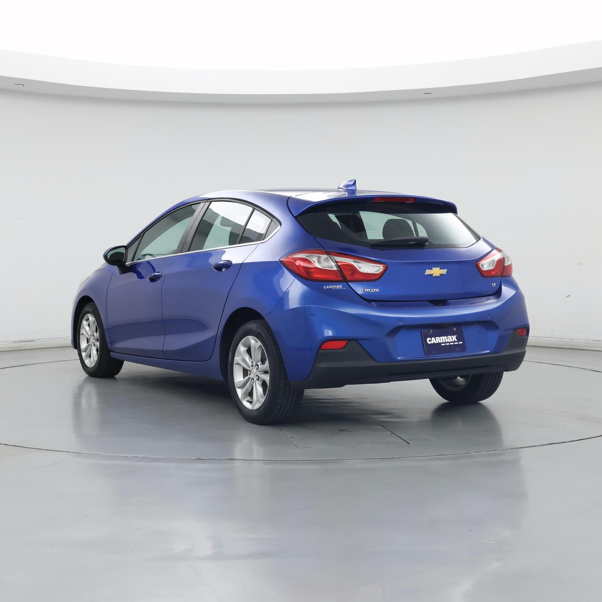 Thumbnail: 2019 Chevrolet Cruze - 2