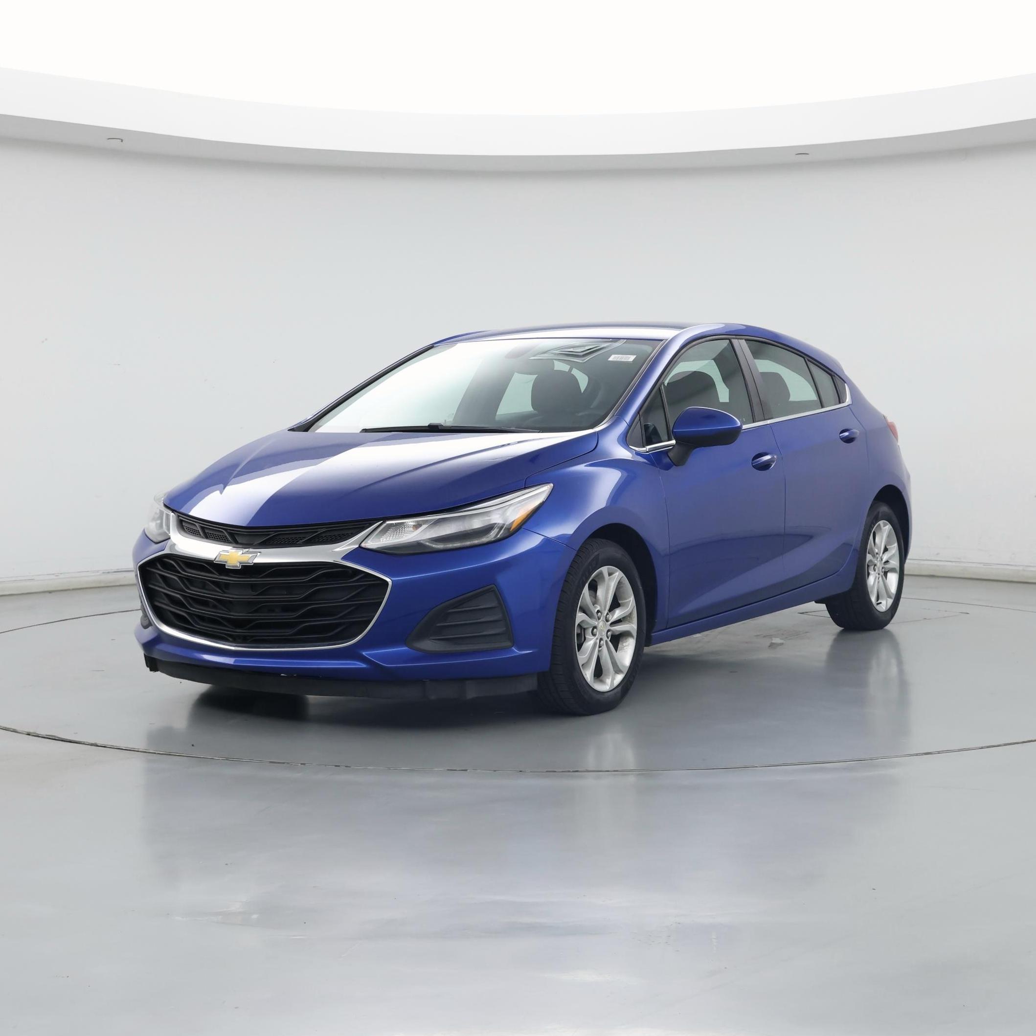 Thumbnail: 2019 Chevrolet Cruze - 4