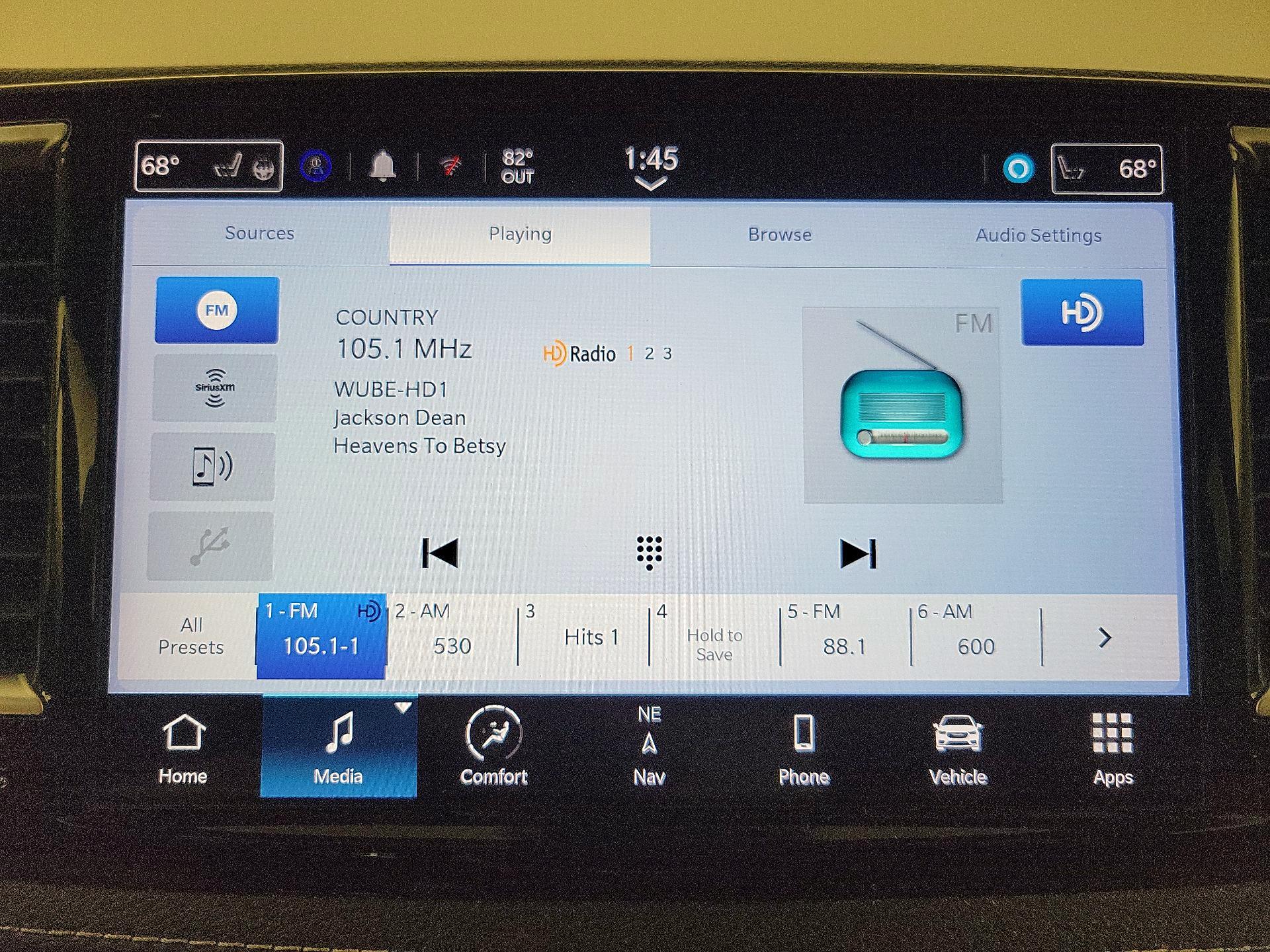 Thumbnail: 2023 Chrysler Pacifica - 16