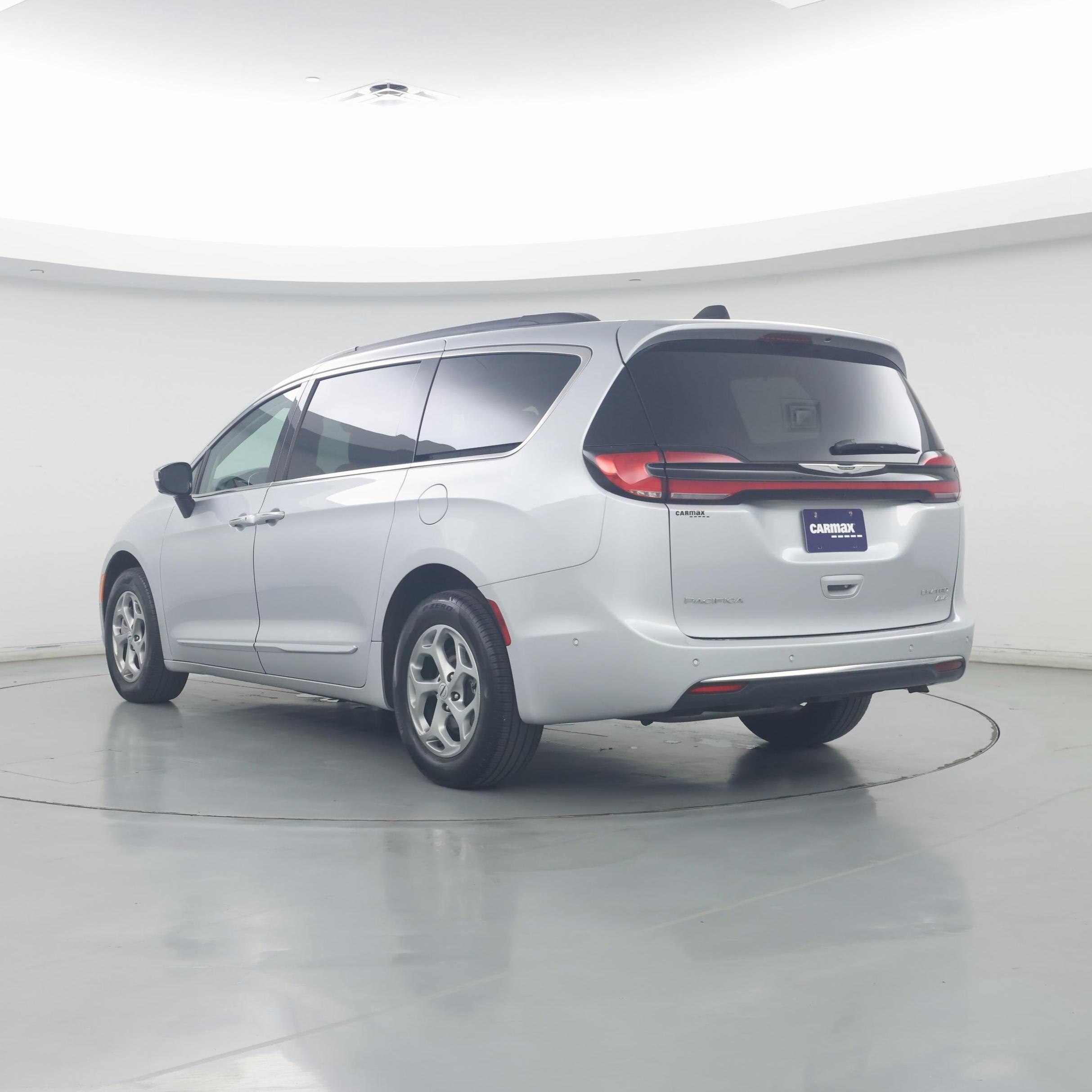 Thumbnail: 2023 Chrysler Pacifica - 2