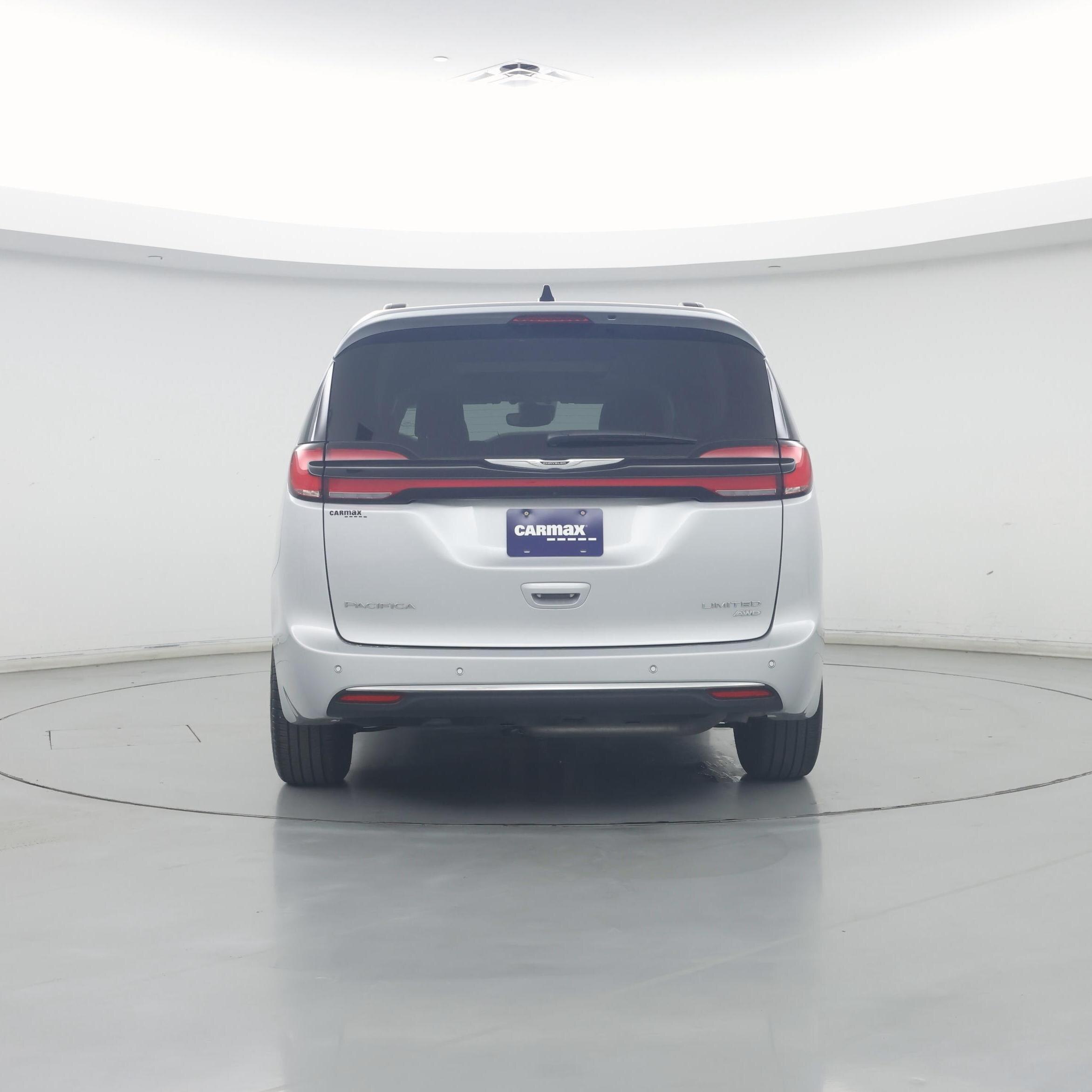 Thumbnail: 2023 Chrysler Pacifica - 6