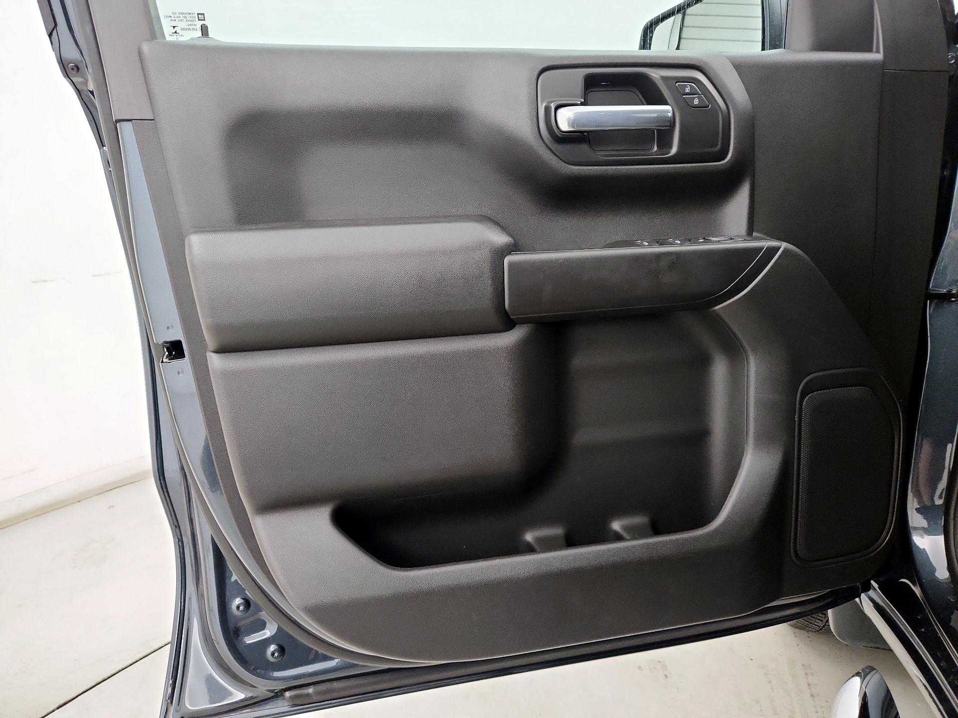 Thumbnail: 2021 Chevrolet Silverado 1500 - 12