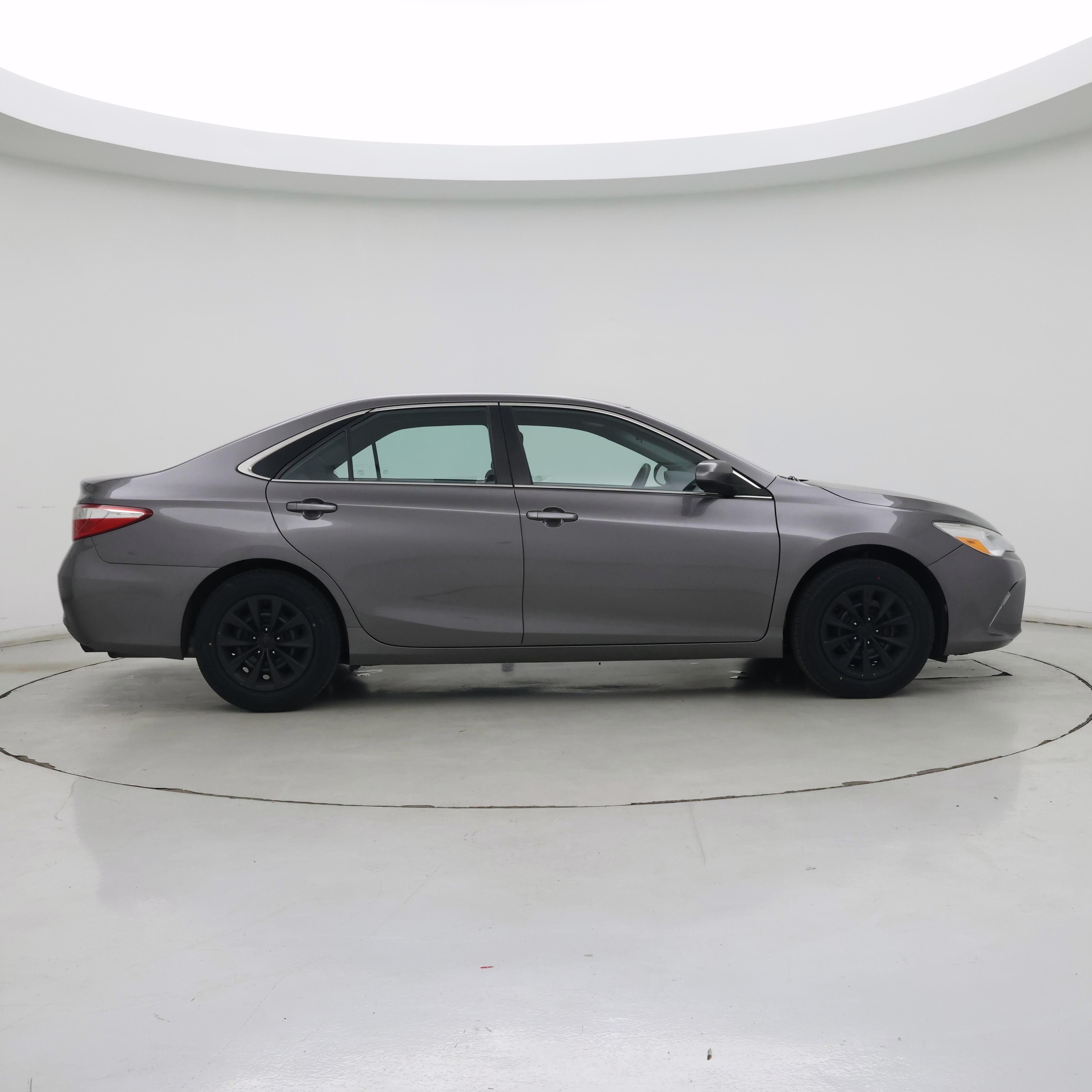 Thumbnail: 2017 Toyota Camry - 7