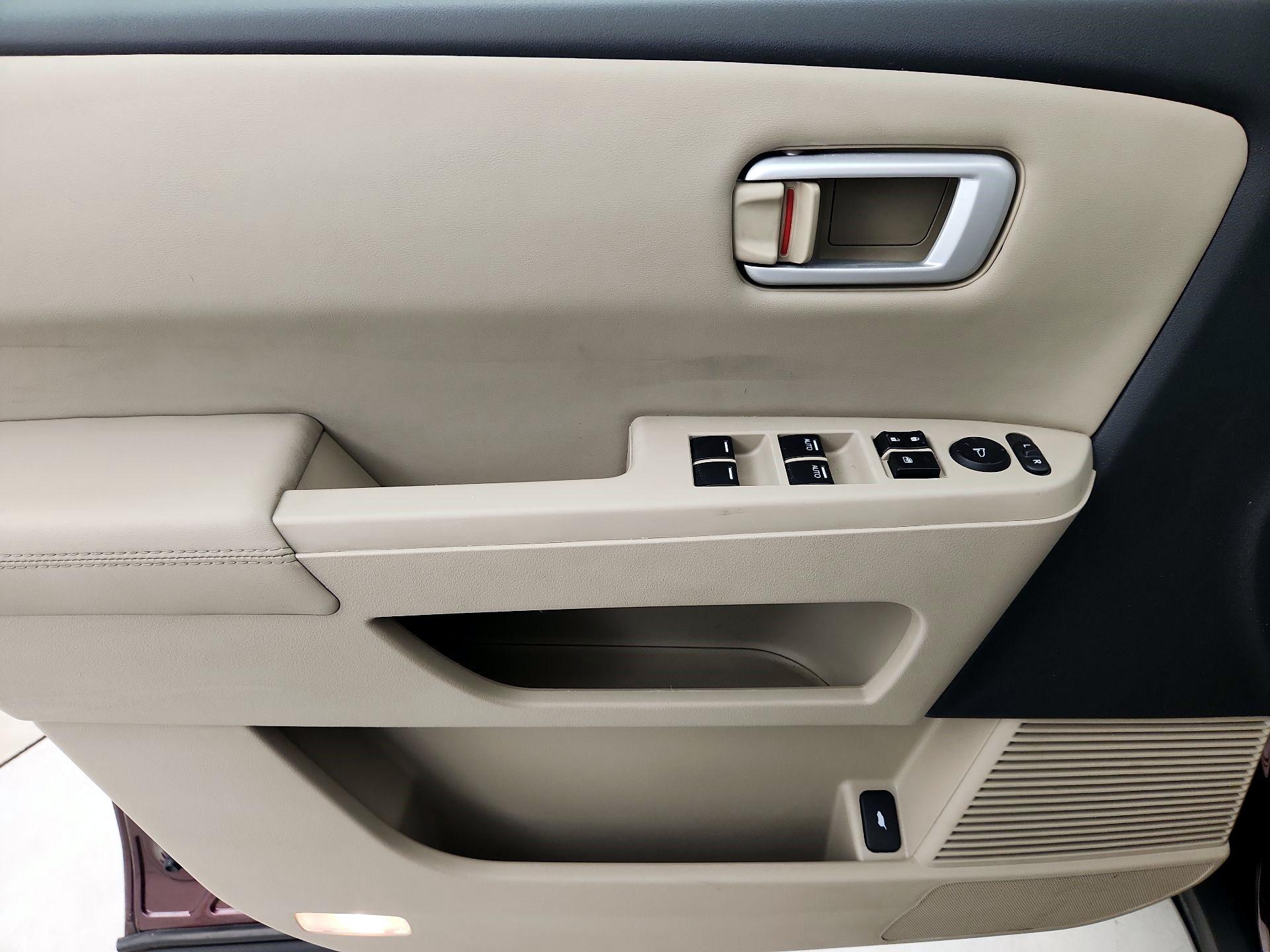 Thumbnail: 2013 Honda Pilot - 12