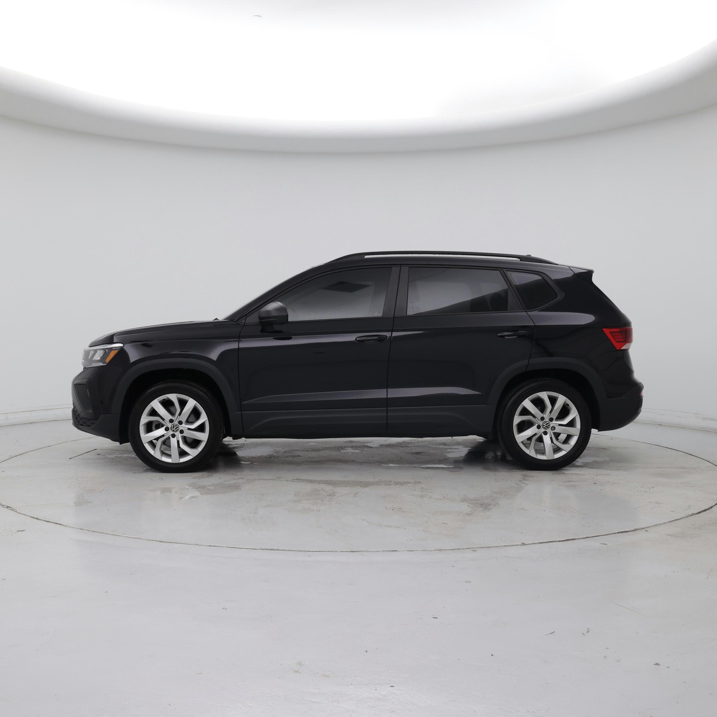 Thumbnail: 2023 Volkswagen Taos - 3