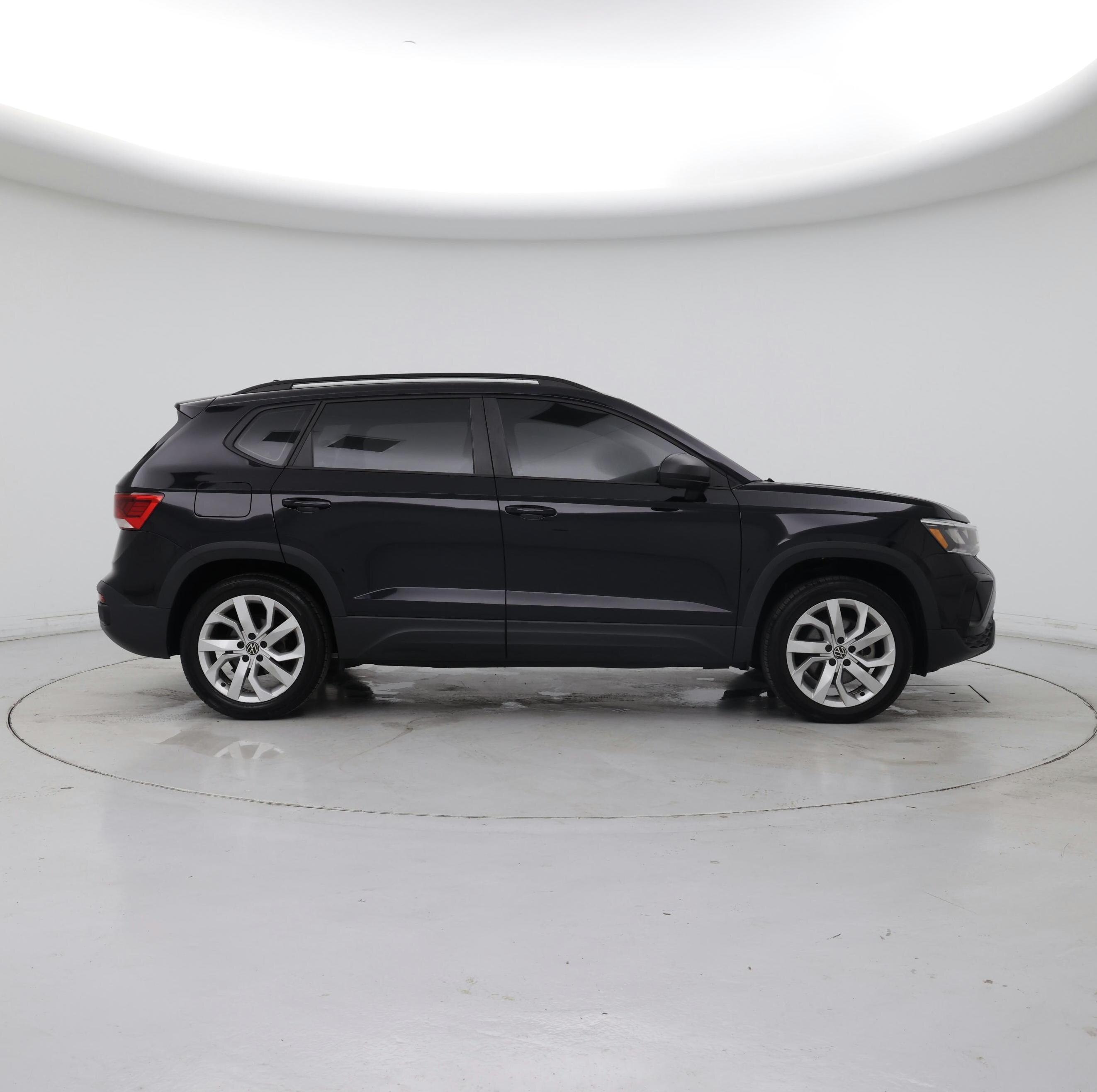 Thumbnail: 2023 Volkswagen Taos - 7