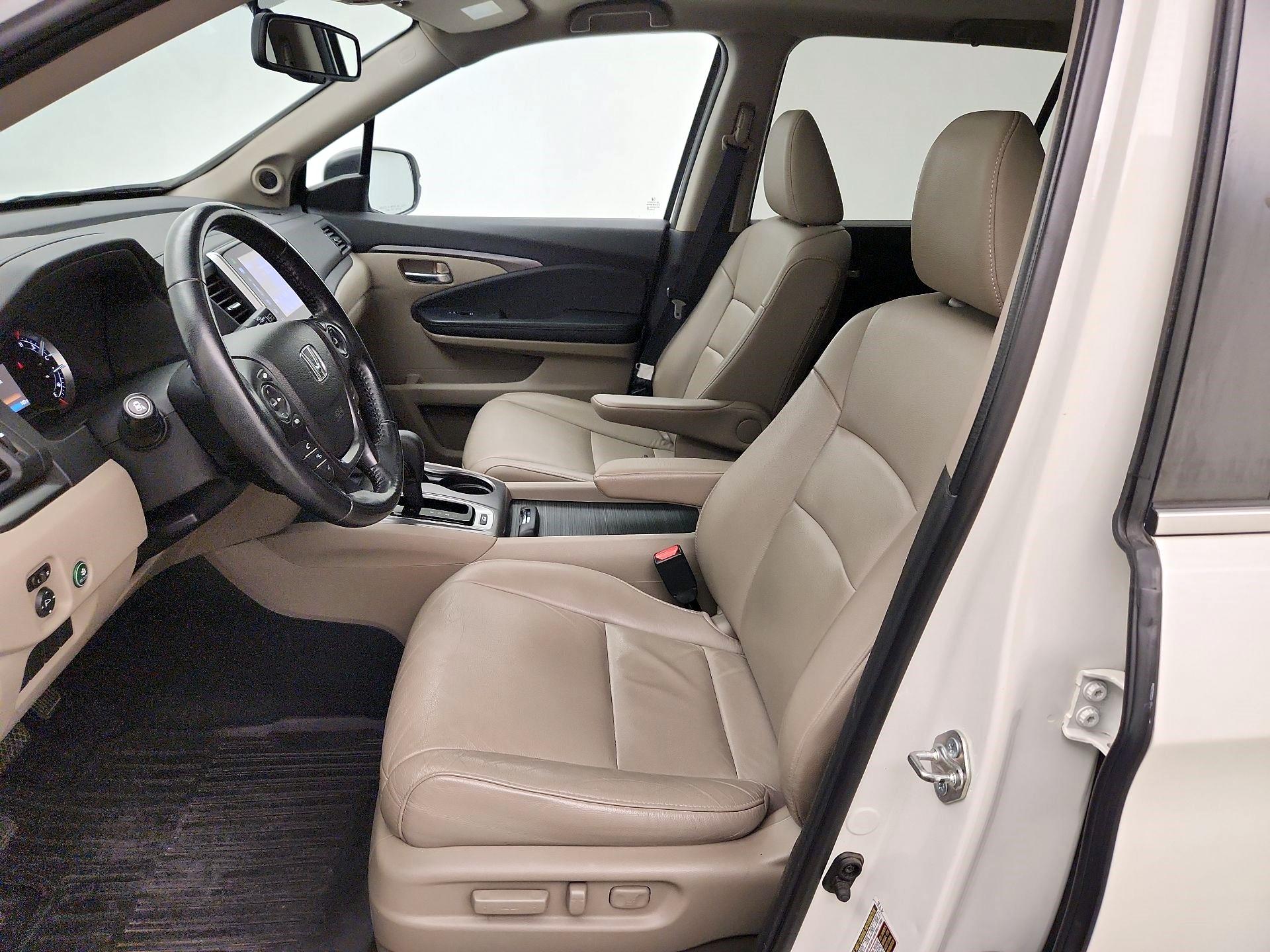 Thumbnail: 2016 Honda Pilot - 11