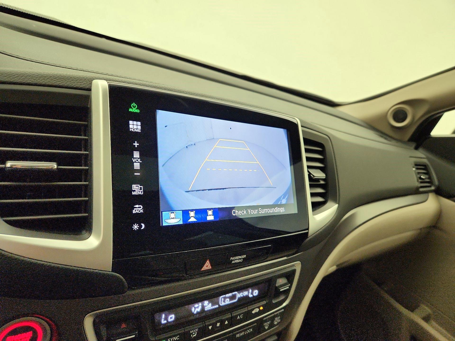 Thumbnail: 2016 Honda Pilot - 14