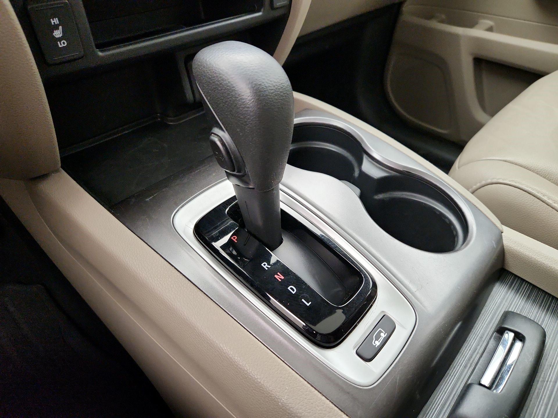 Thumbnail: 2016 Honda Pilot - 17