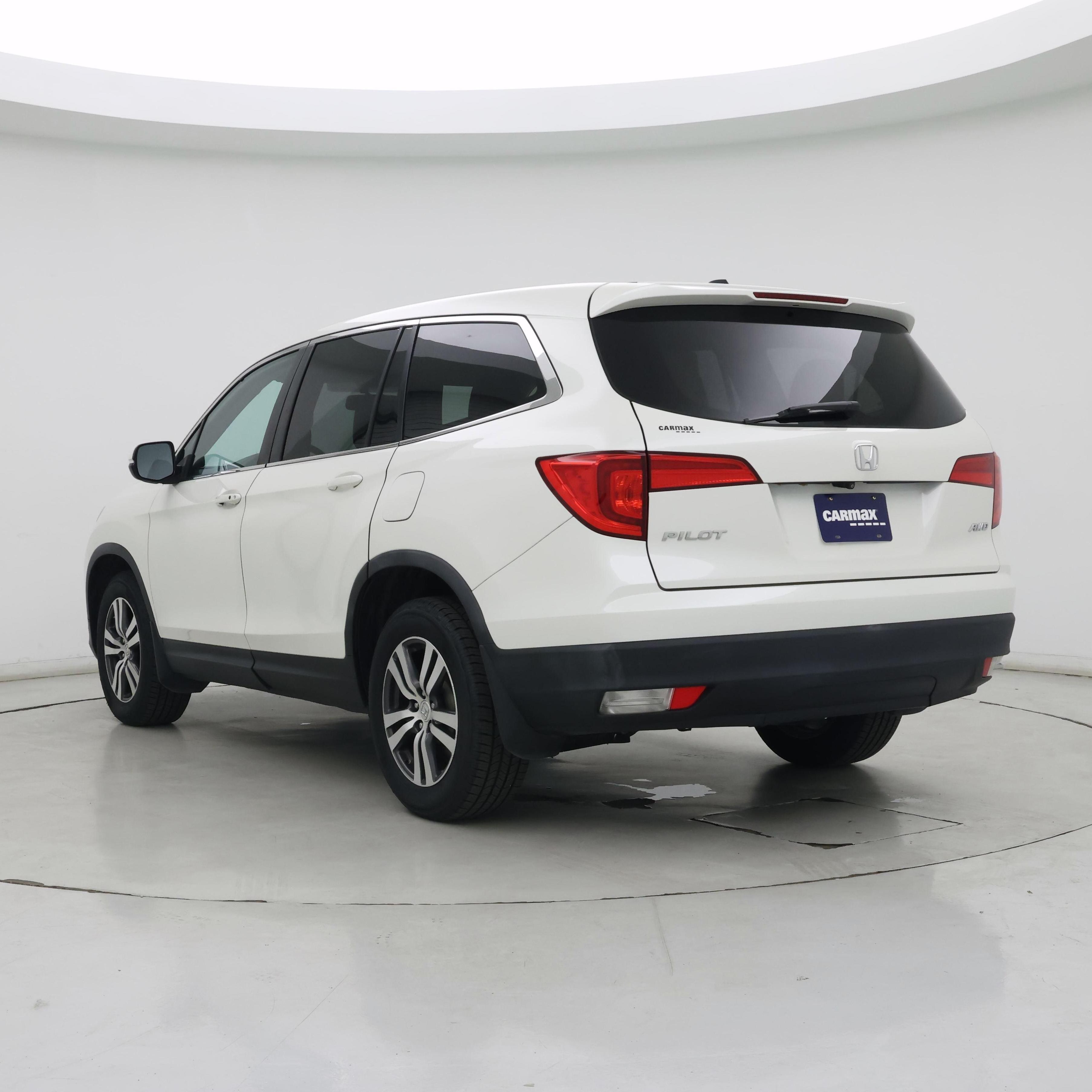 Thumbnail: 2016 Honda Pilot - 2