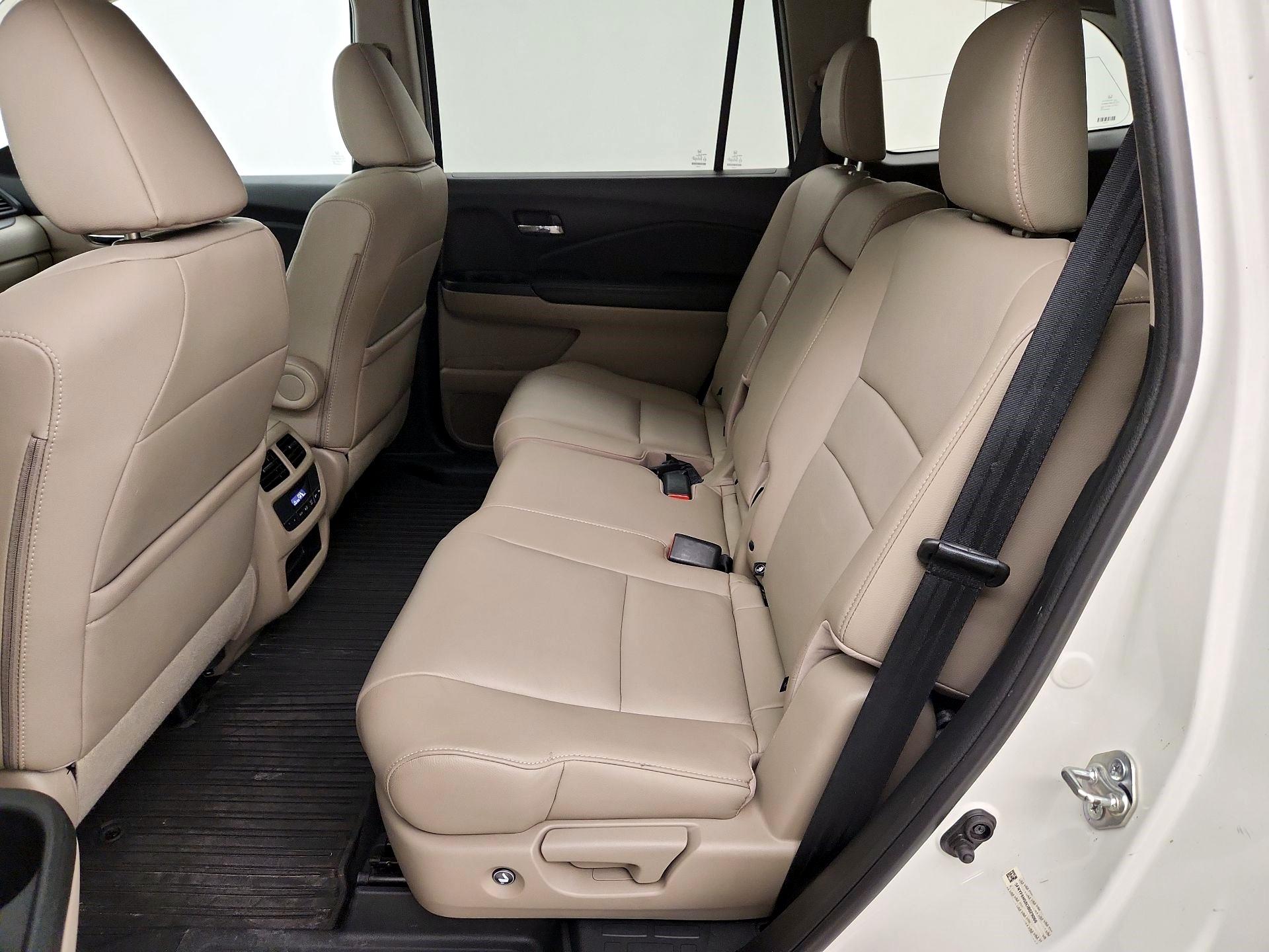 Thumbnail: 2016 Honda Pilot - 20